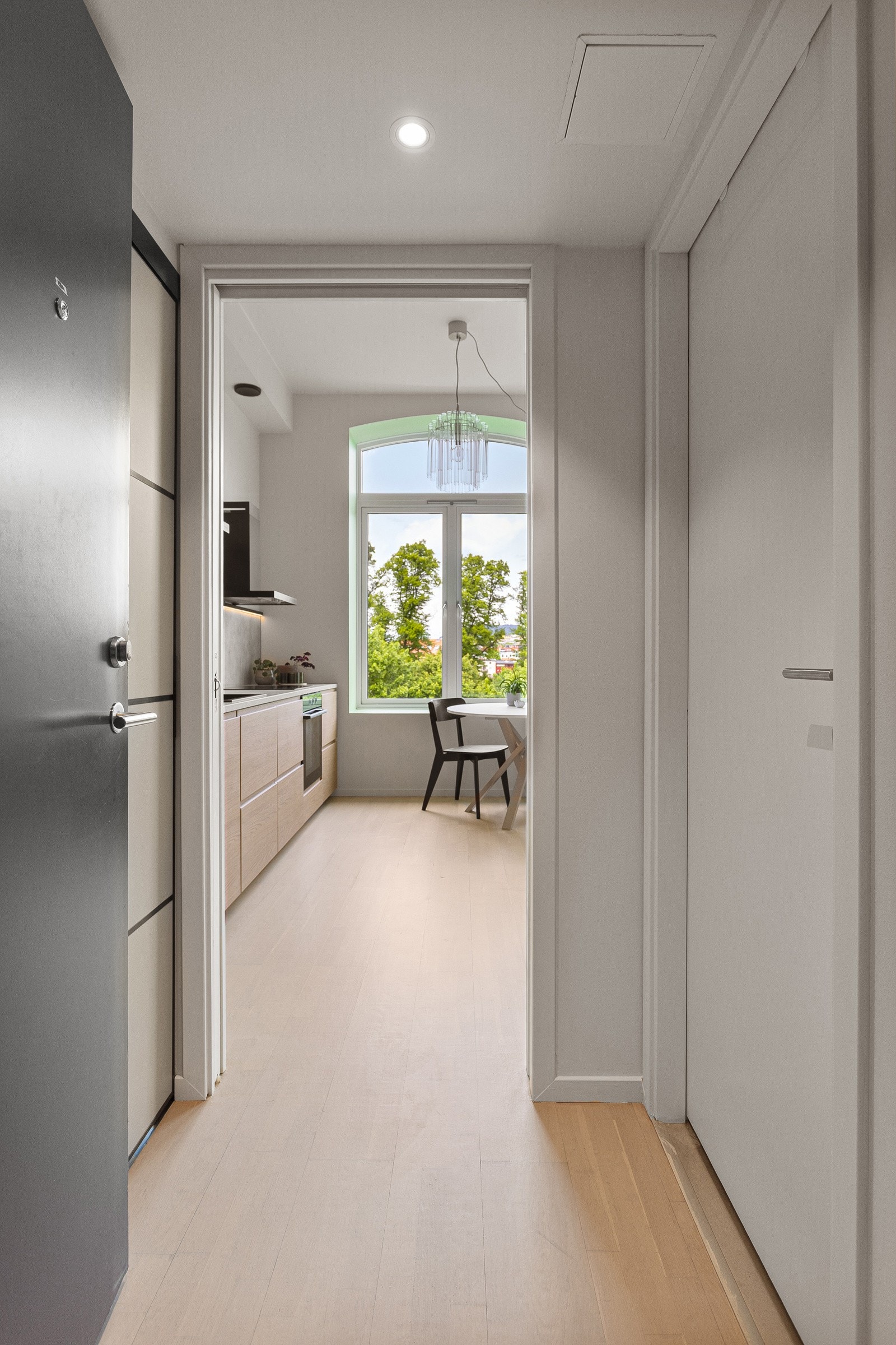 Du får umiddelbart et godt førsteinntrykk når du åpner inngangsdøren. Galleribilde