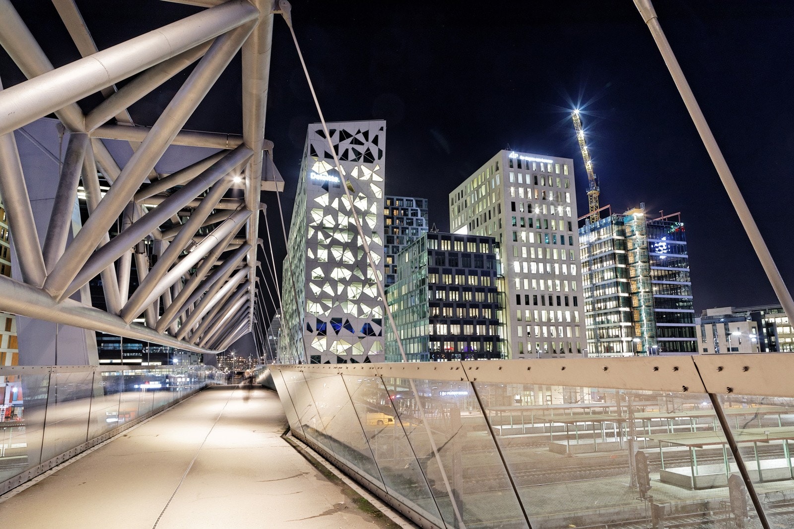 Deichmanske hovedbibliotek og Operaen ligger også kun ca. 15 minutters gange fra leiligheten. Galleribilde