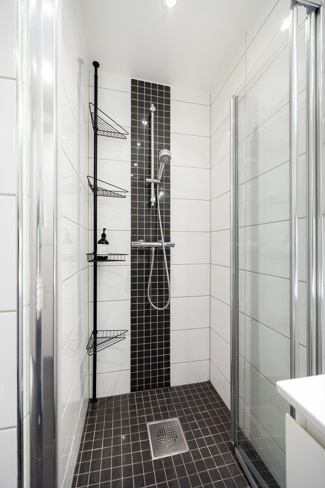 Dusjnisje. Galleribilde