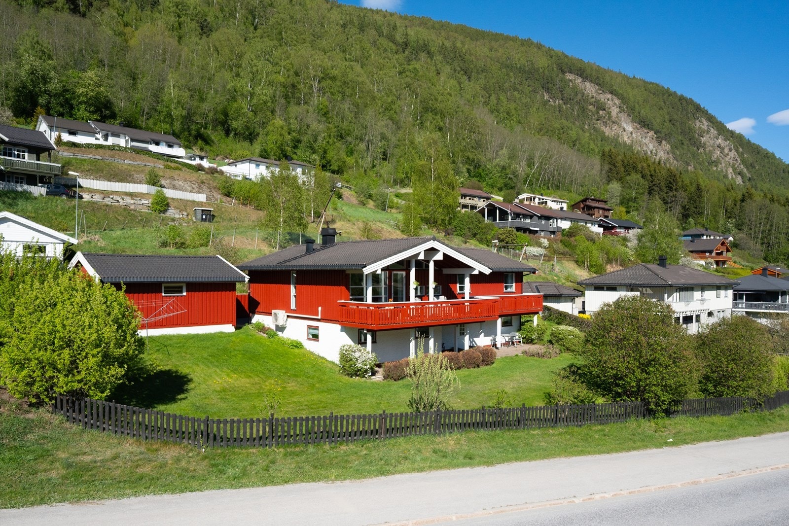 Anders Øium v/Eiendomsmegler 1 presenterer Nyseterjordet 3! Galleribilde