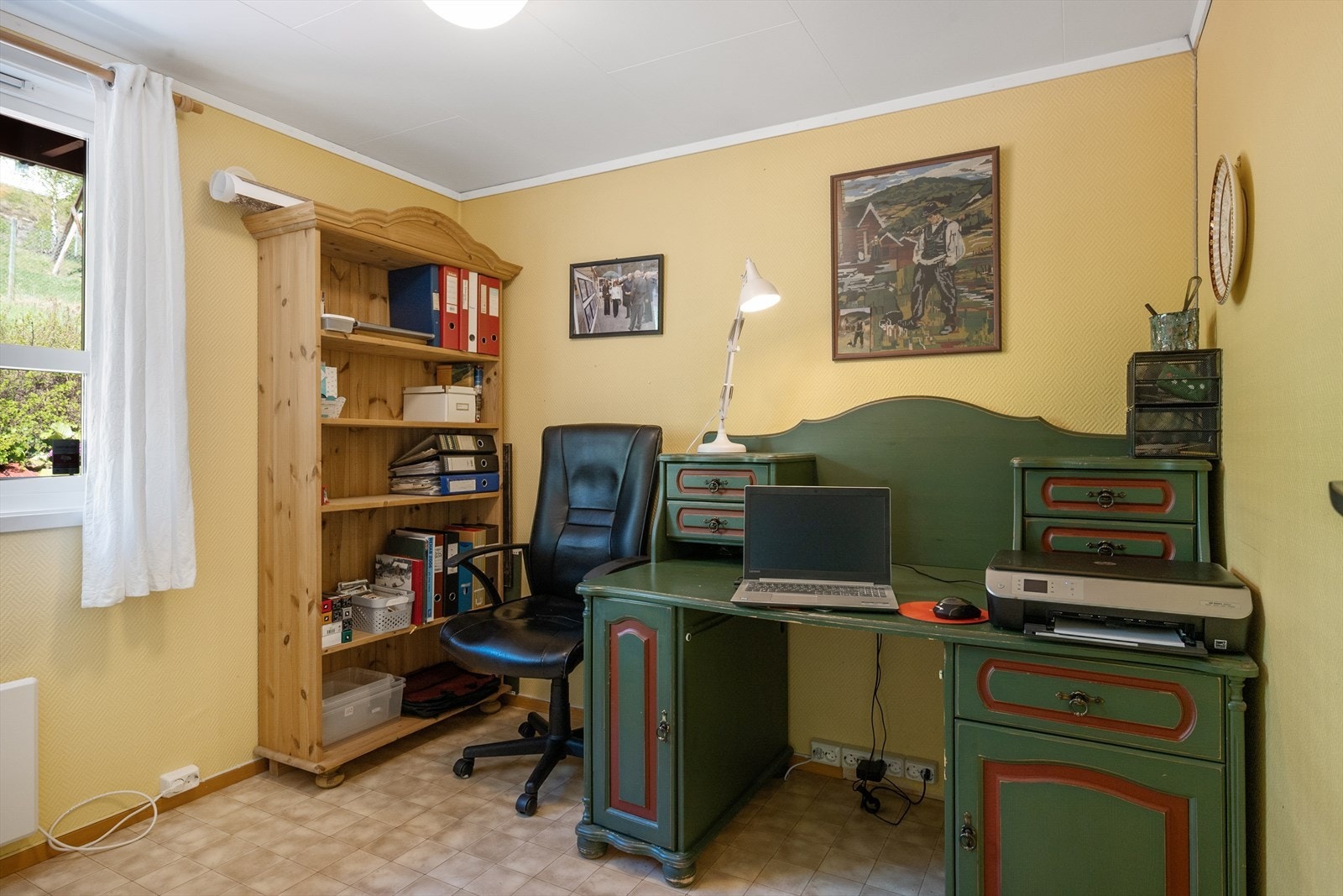 Soverom 3 - Dette rommet er i dag innredet som kontor. Galleribilde