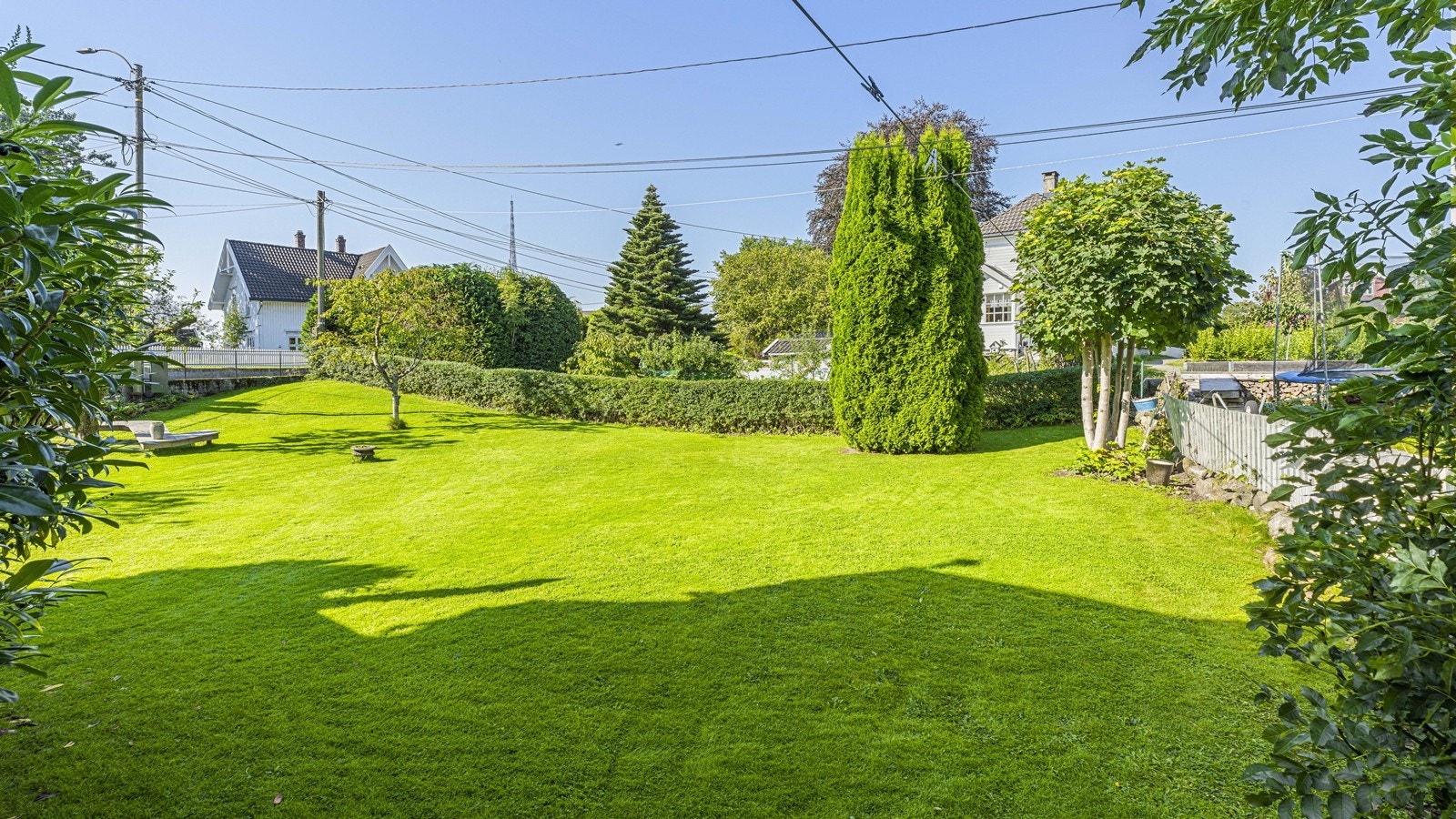 Hagen er et fantastisk oppholdssted både for voksne og barn - perfekt for spill og hygge Galleribilde