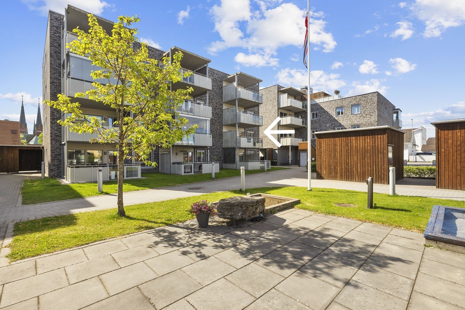 Velkommen til hyggelige Schweigaardstun 4 - Leiligheten ligger på hjørnet i 2.etasje med to flotte balkonger Galleribilde