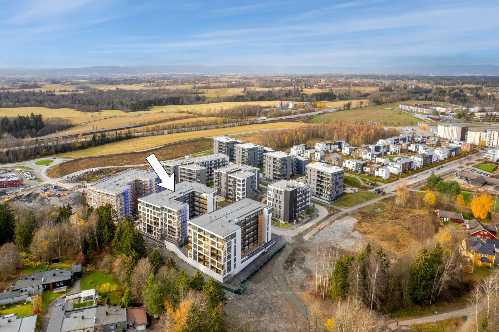 Vestbyen Jessheim fremstår som en helt ny og spennende bydel - Den nye byporten til Jessheim. Her vil du oppleve en god miks av ulike leilighetstyper, butikker og trivelige uteområder i årene som kommer. Galleribilde