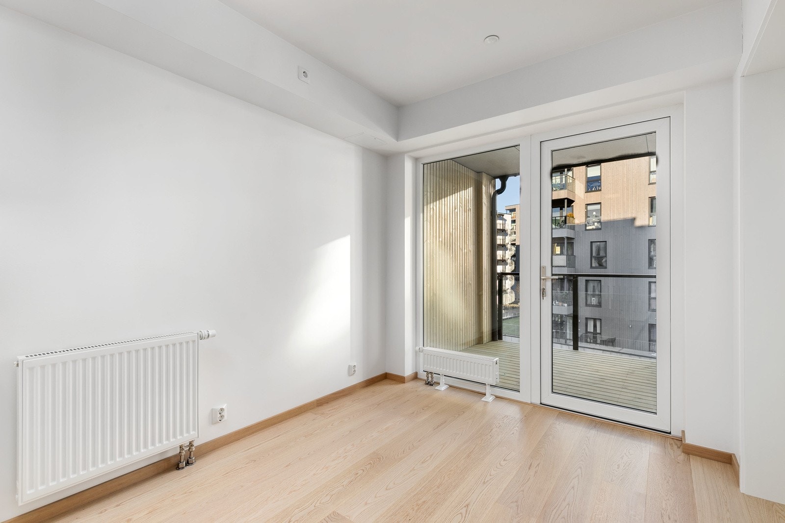 God avsatt plass til å sette inn sofa og tilhørende TV-bord Galleribilde