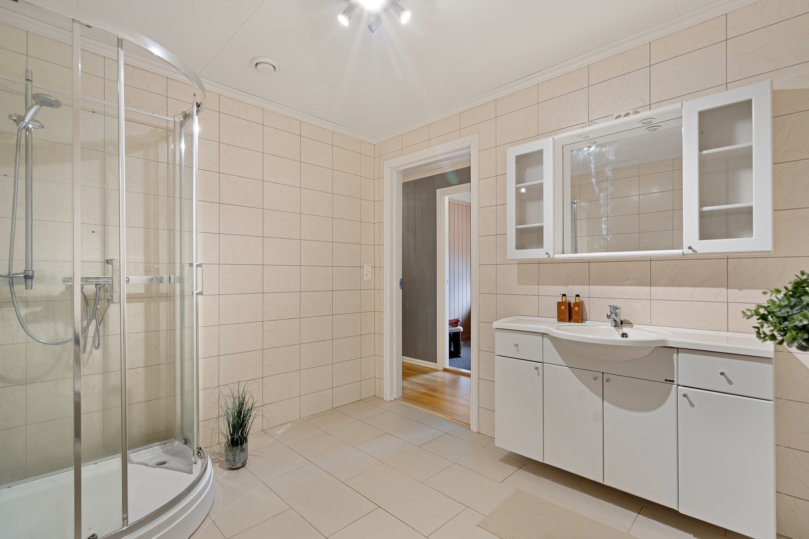 Varmekabler i gulvet Galleribilde