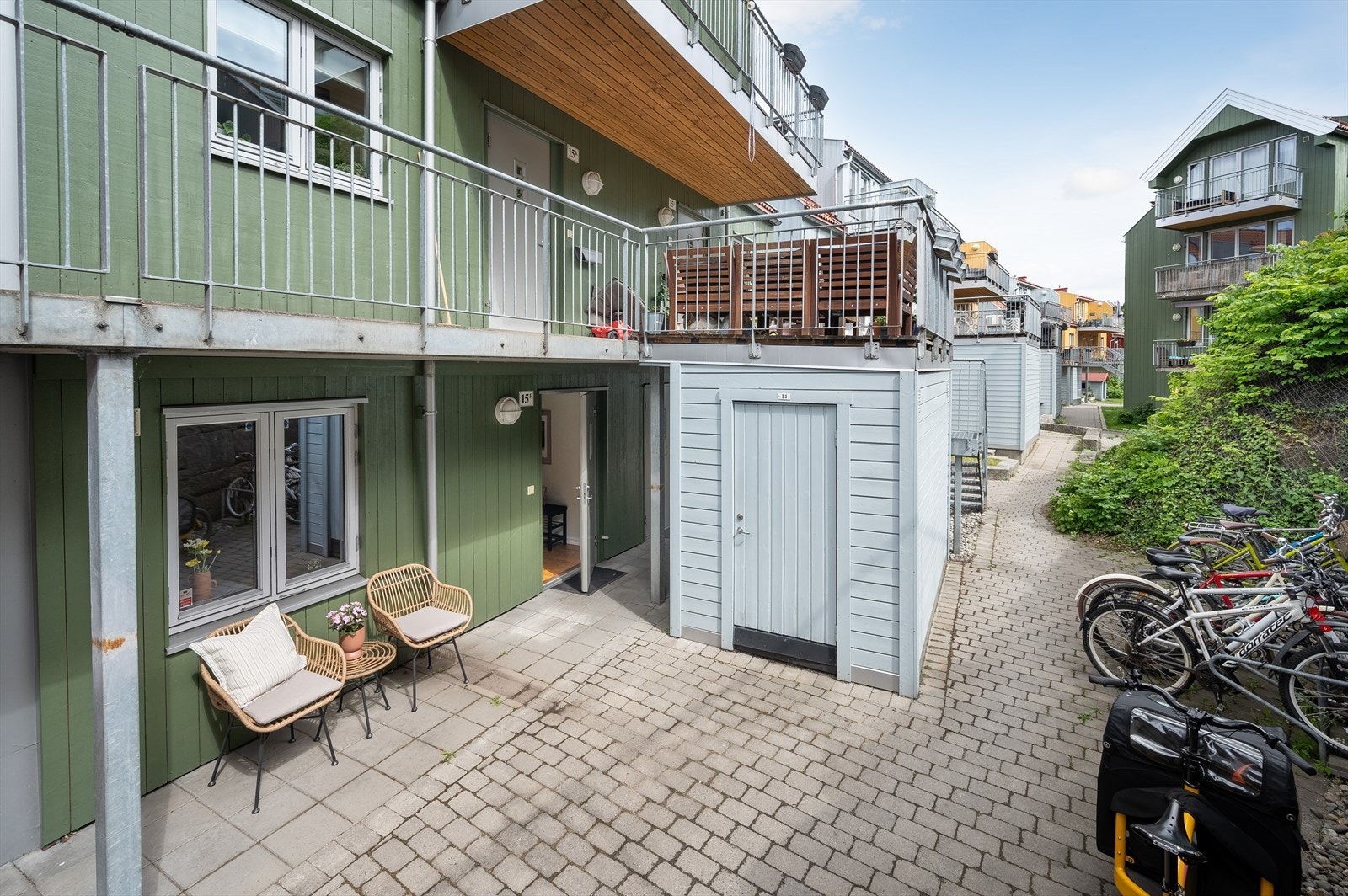 Fellesområde med tilgang til bod og sykkelparkering. Galleribilde