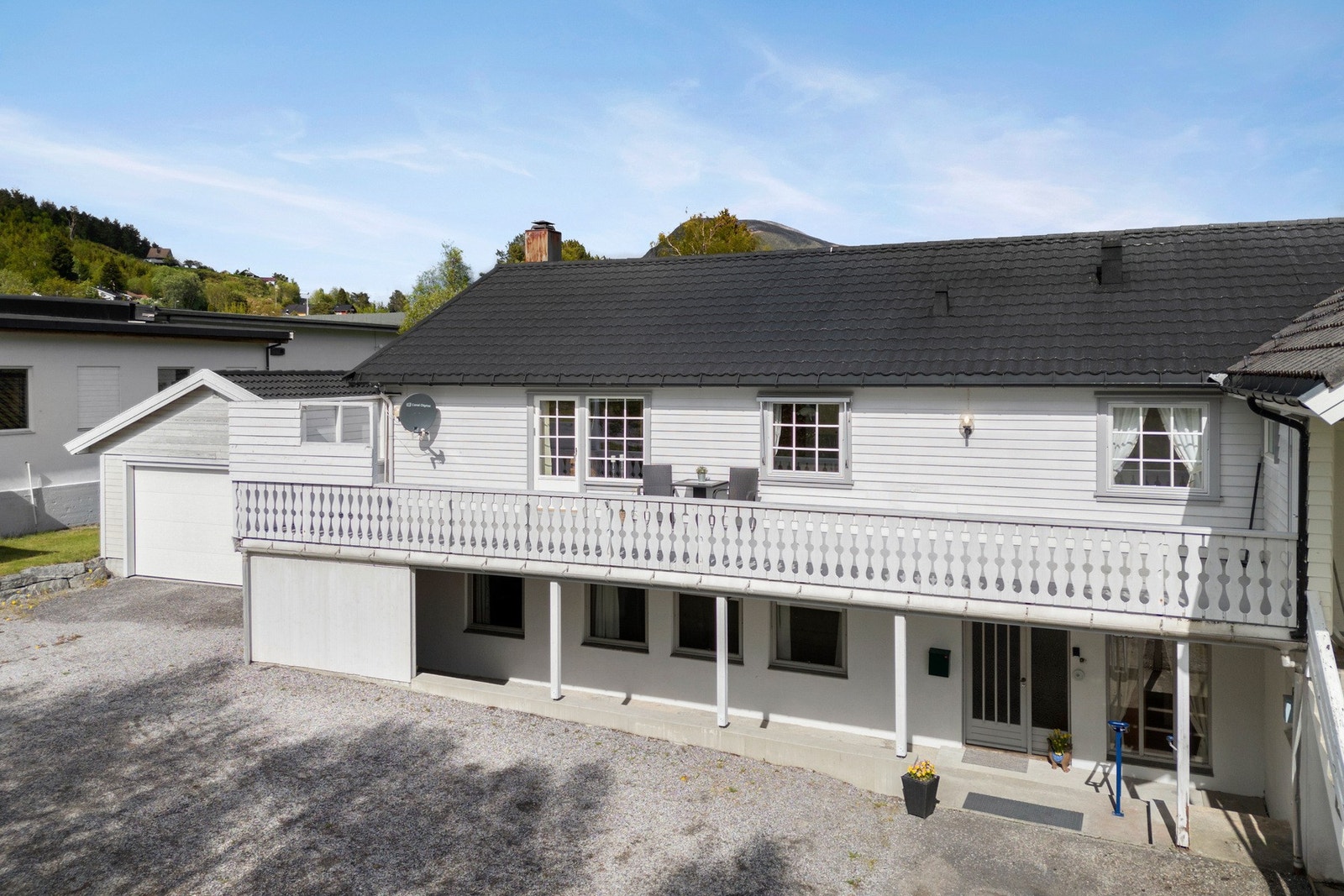 Varmt velkommen til Vatnevegen 46, presentert av EIE eiendomsmegling ved Sissel Longva Galleribilde