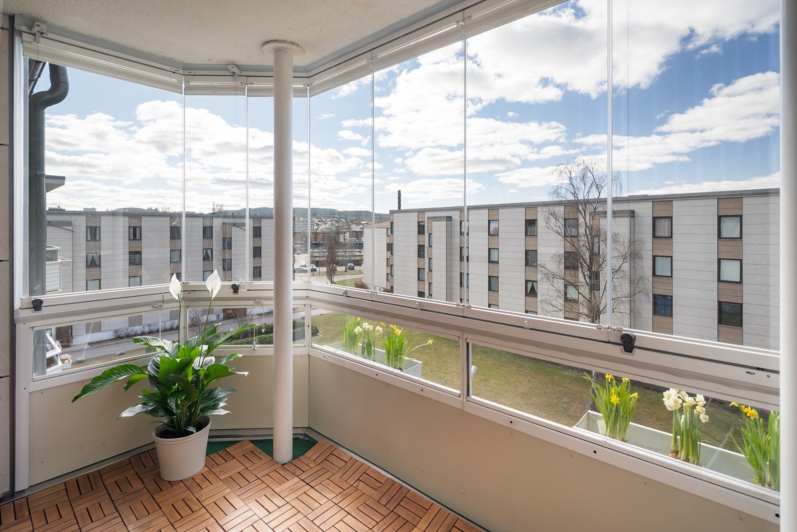 Balkongen er målt opp til 8 kvm Galleribilde