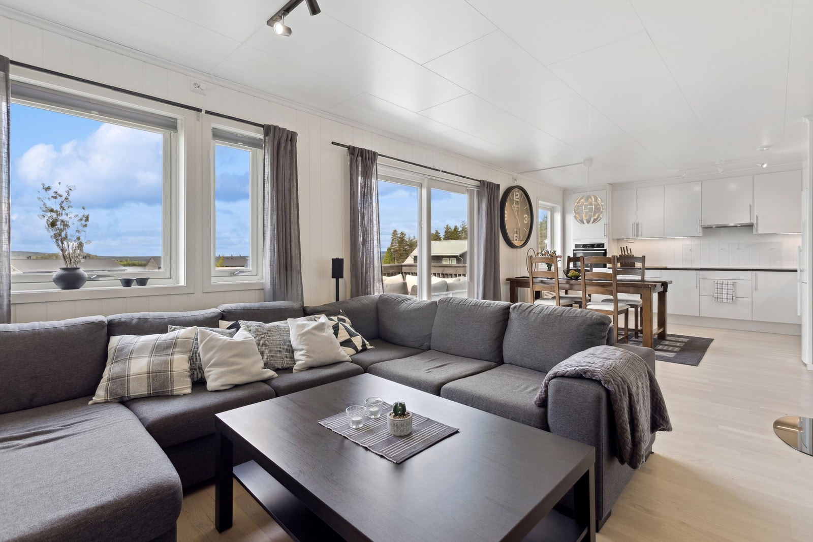 Innbydende og trivelig leilighet i 2. etasje Galleribilde