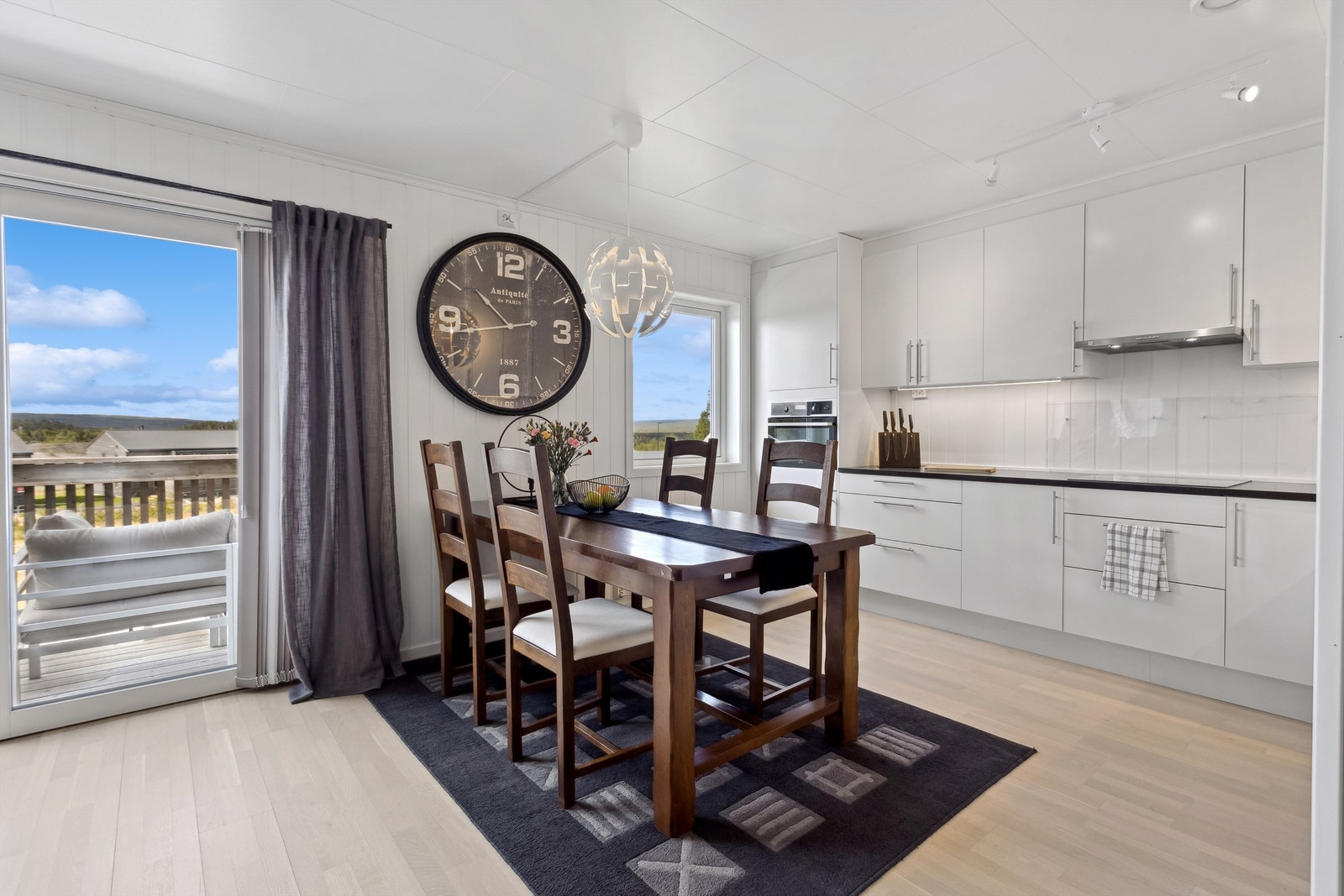 God plass for spisebord Galleribilde