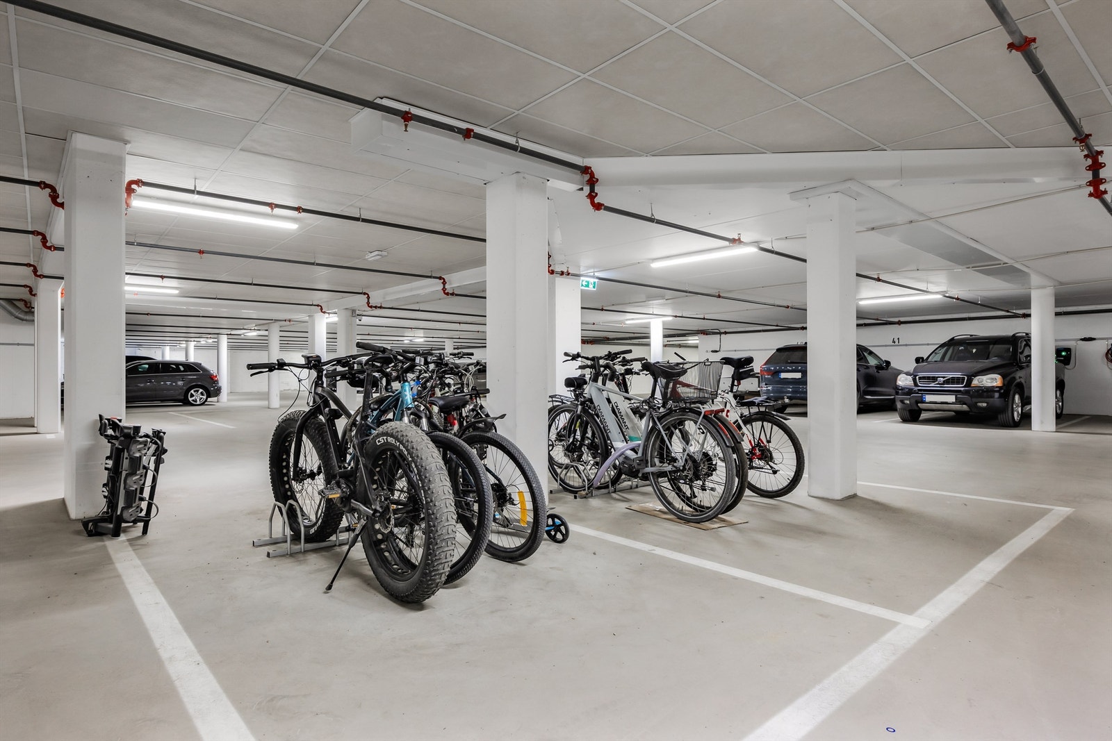 Sameiet har egen sykkelparkering. Galleribilde