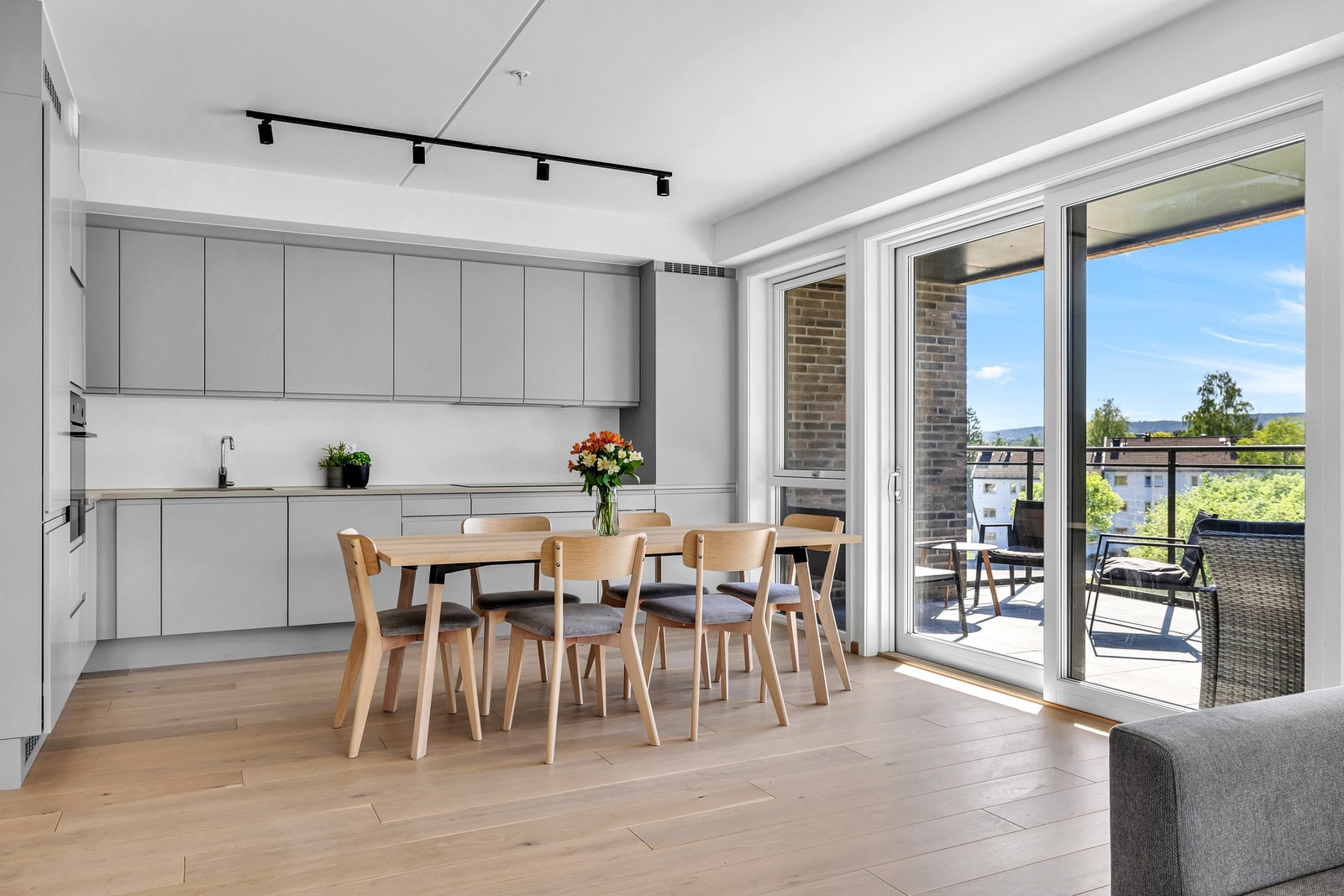 Ny, stilren og lekker 3-roms selveier fra 2023 på hele 124 m² BRA-i. Galleribilde