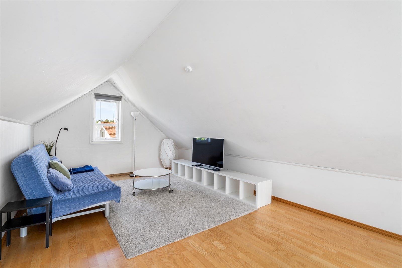 Romslig hems Galleribilde