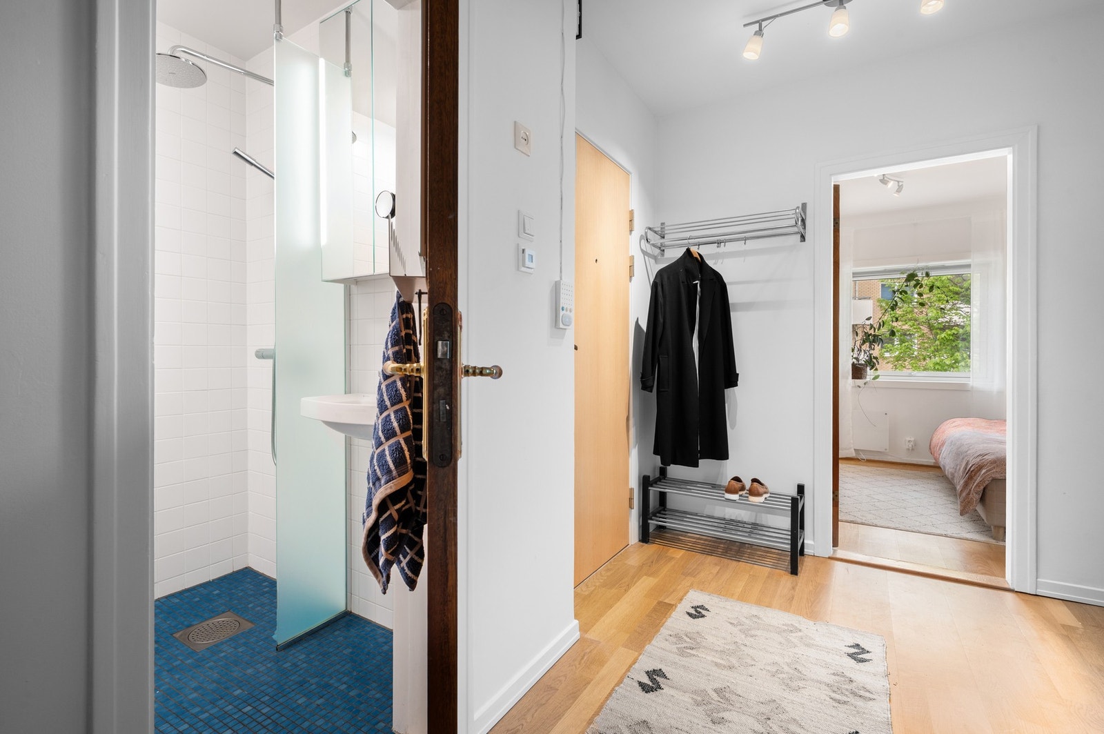 Inngangsparti med eget velfungerende callinganlegg. Galleribilde