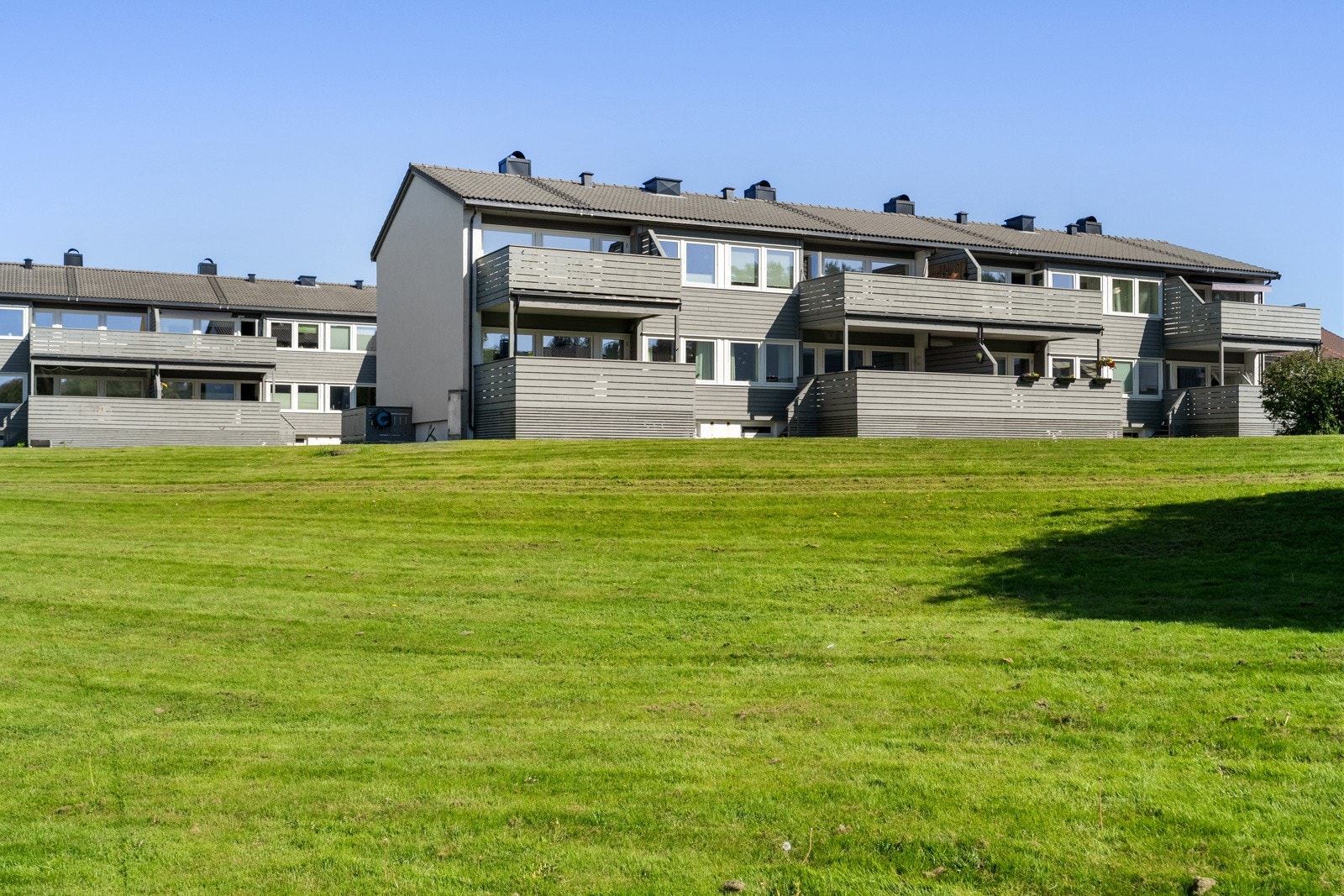 Fasade og fellesareal. Galleribilde