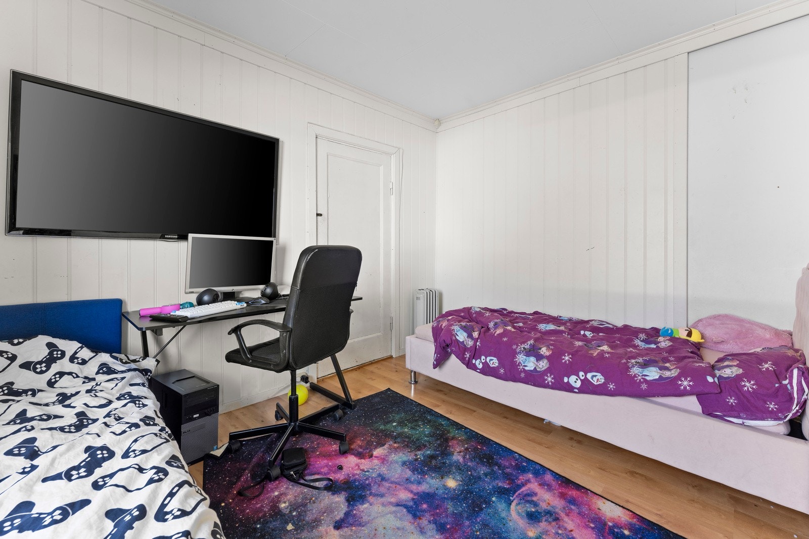 To soverom i leiligheten i første Galleribilde