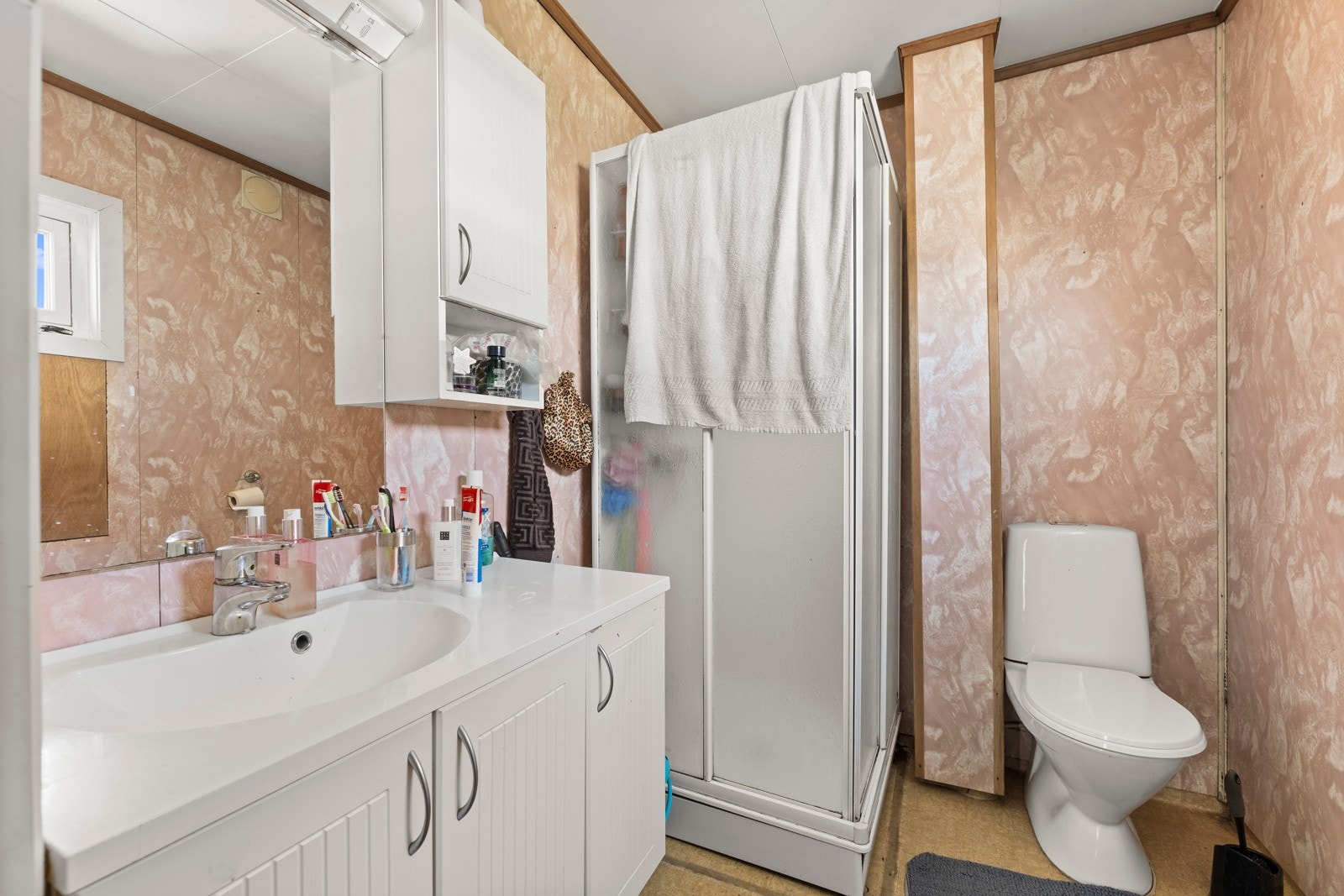 Bad/WC med dusjkabinett Galleribilde