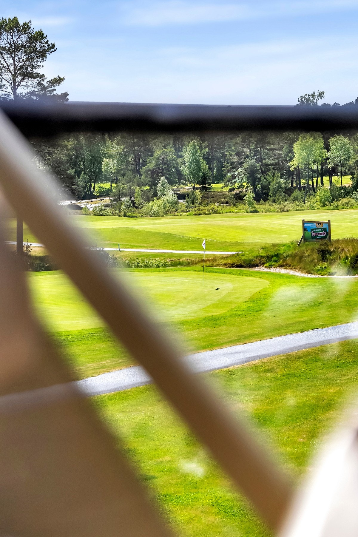 Flott utsikt utover golffasilitetene. Galleribilde