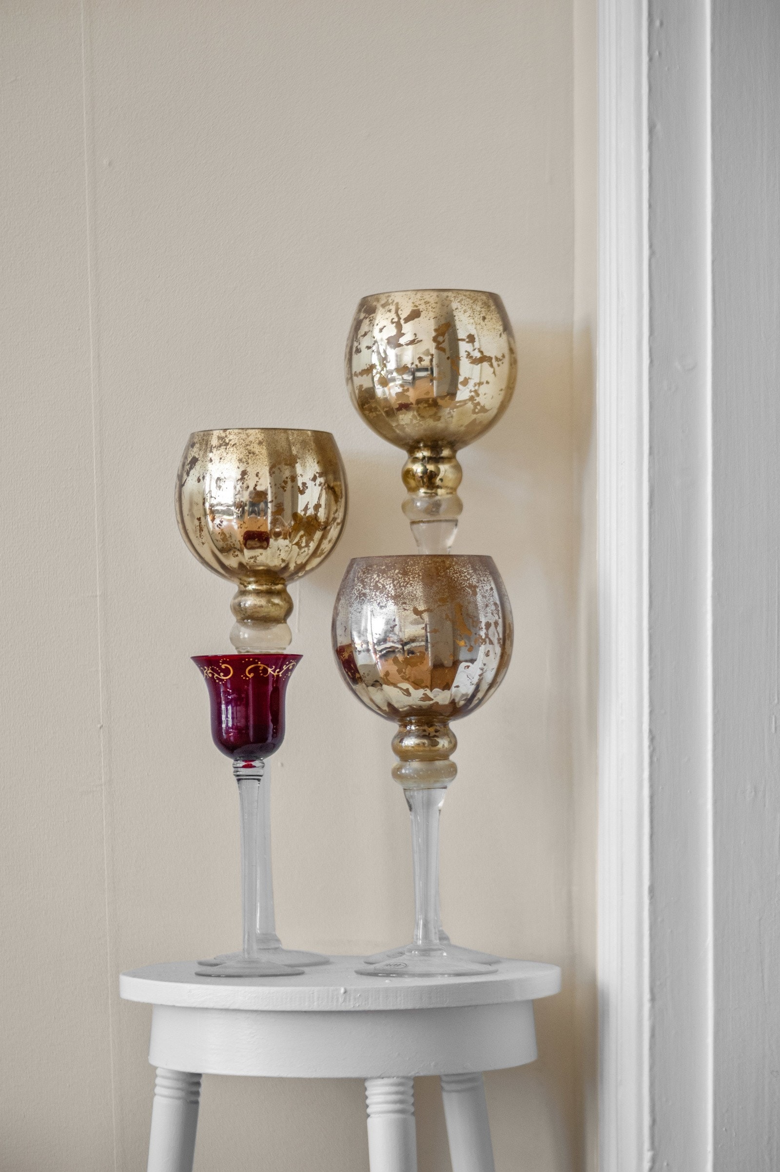 Leiligheten har et enormt potensial til å bli en toppmoderne bolig i en klassisk bygård. Galleribilde