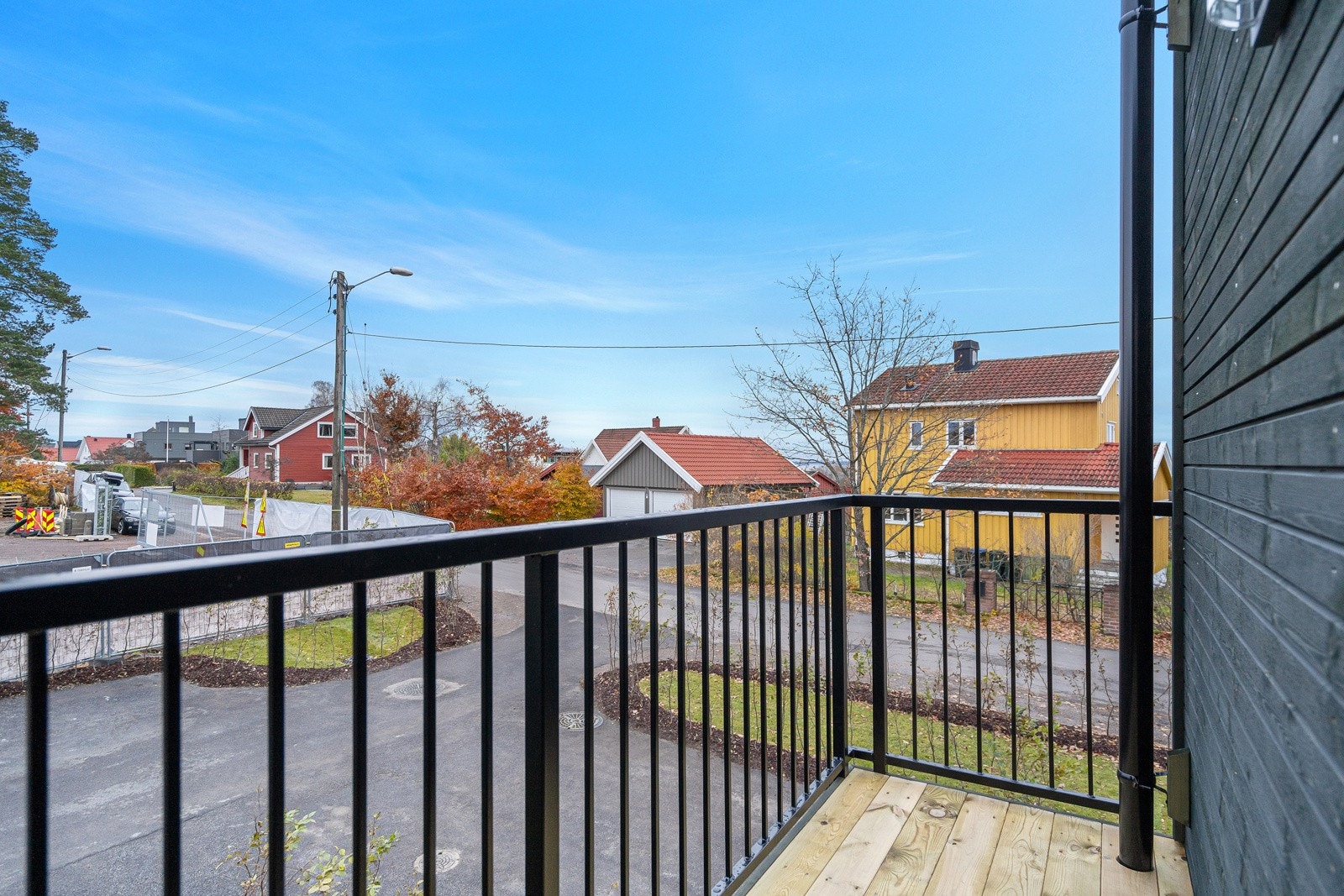 Balkong ut fra badet tilhørende hovedsoverom Galleribilde