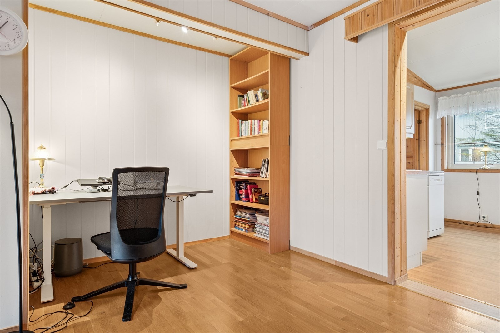 Stuen har også plass til en kontorløsning Galleribilde