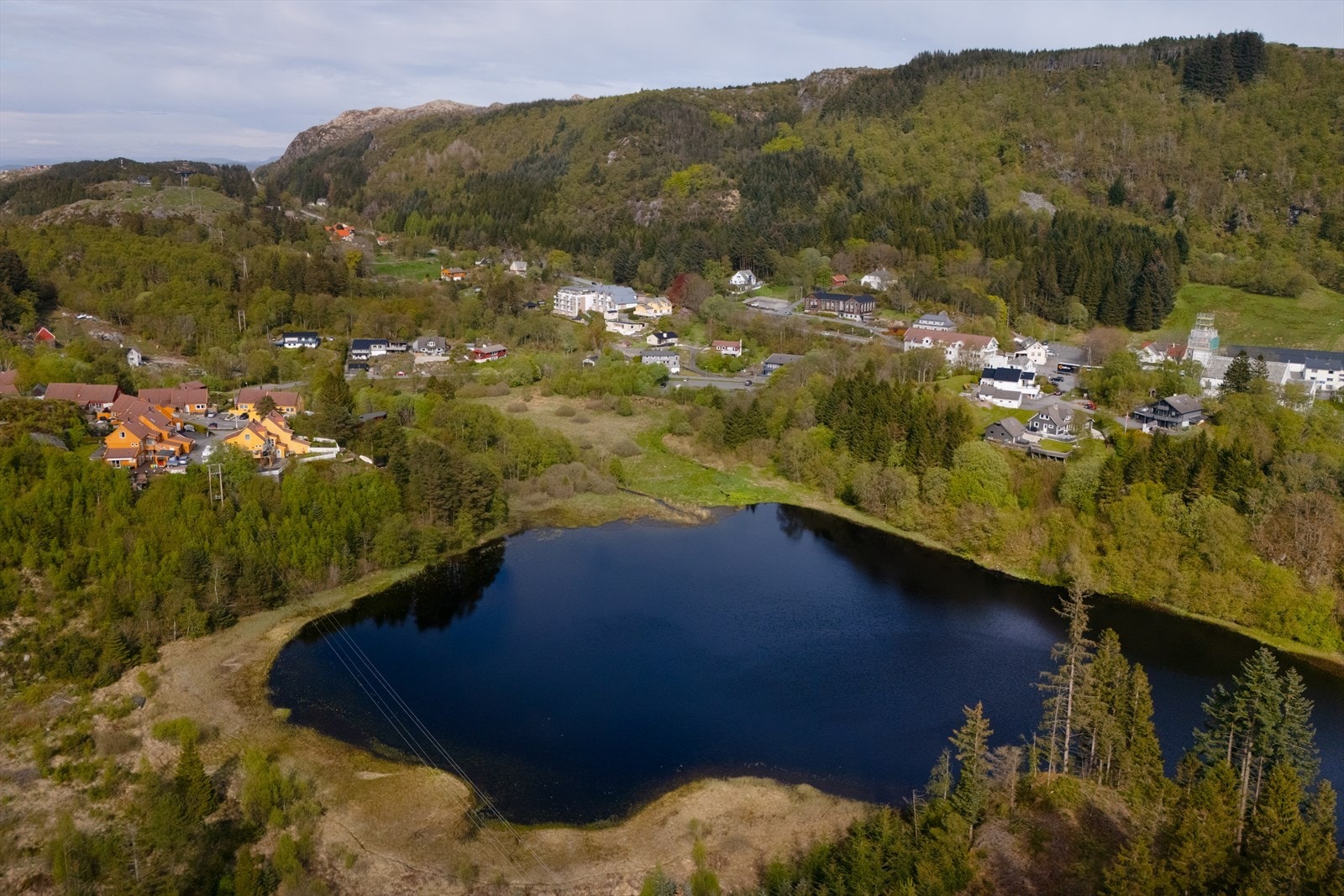 Fjell Sentrum består av flere servicetilbud Galleribilde