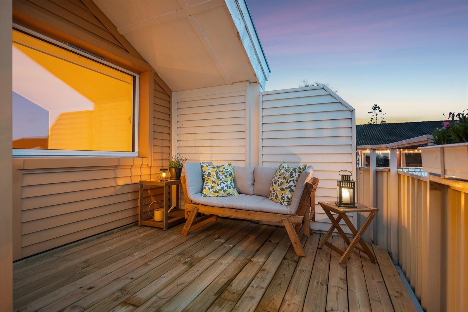 Trivelig kveldsstemning på balkongen Galleribilde