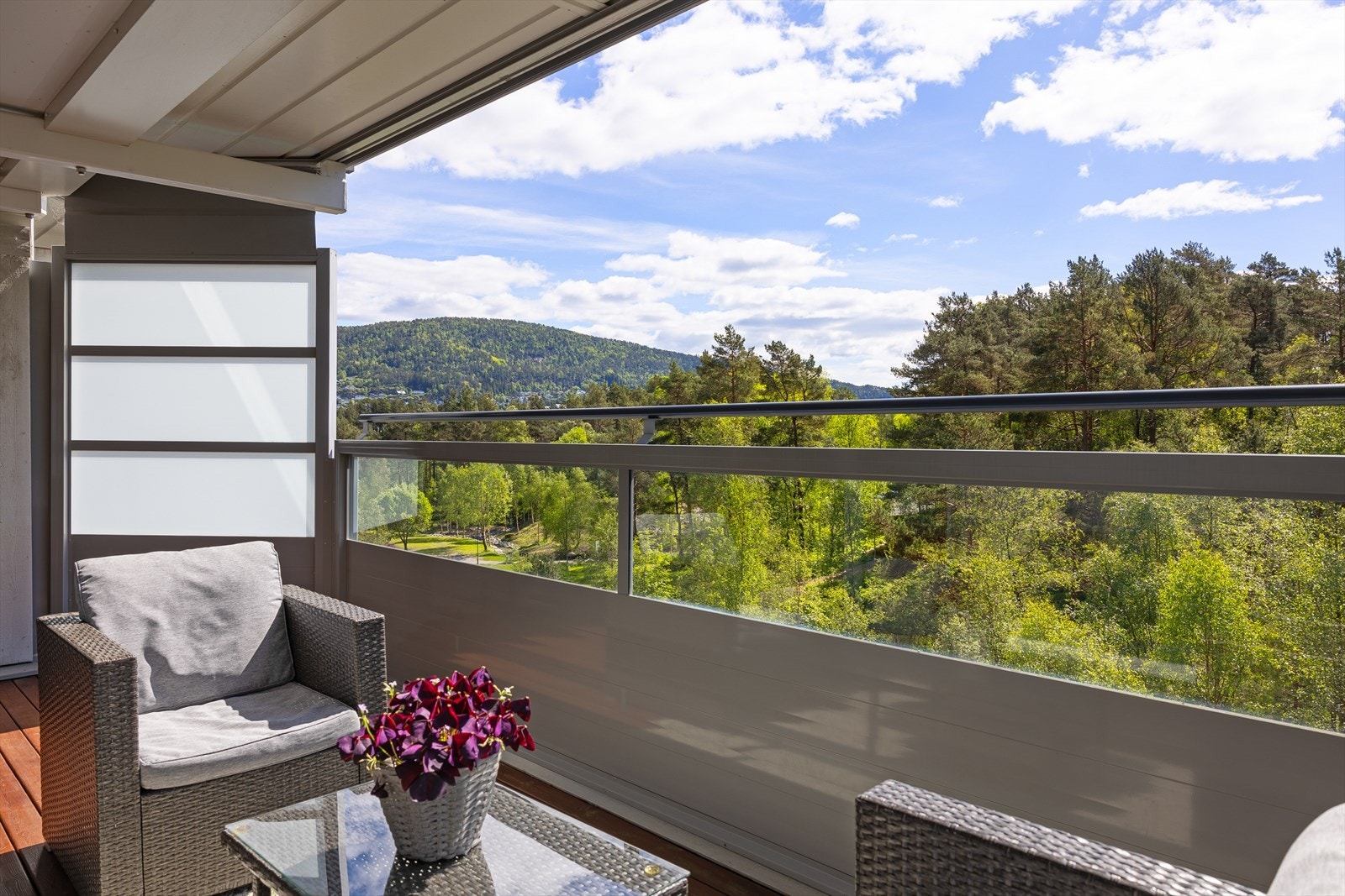 Balkongen har et areal på 13,8 m². Galleribilde