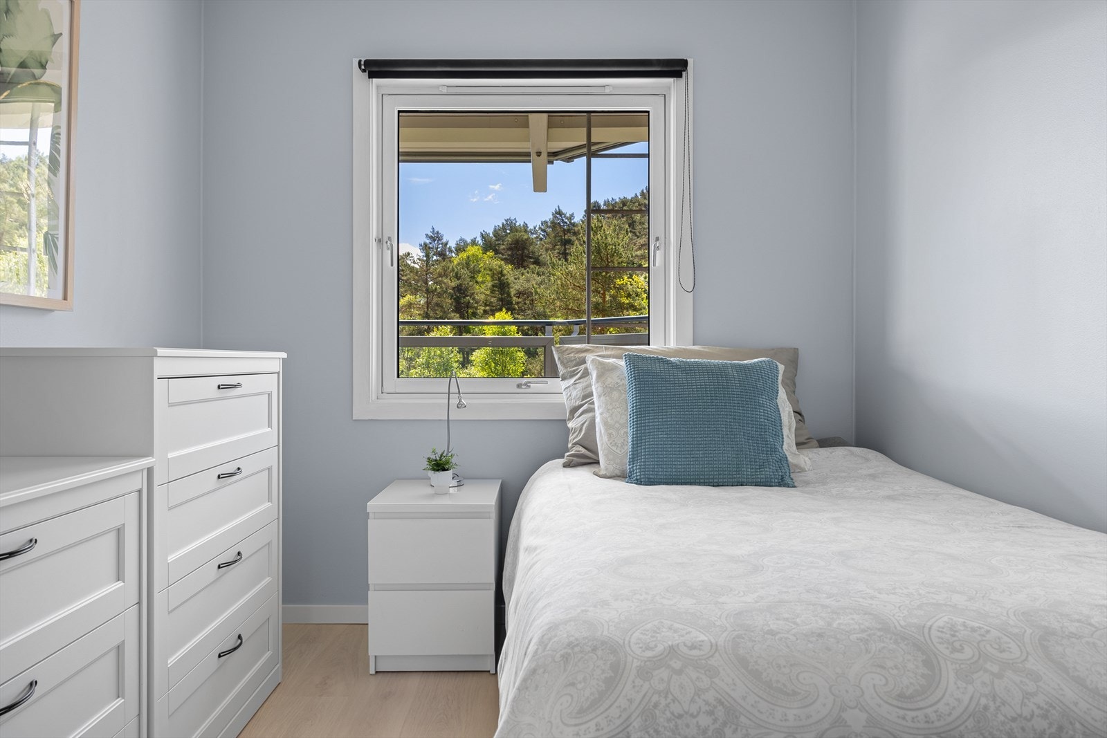 Leilighetens soverom har et areal på 9,7m². Galleribilde