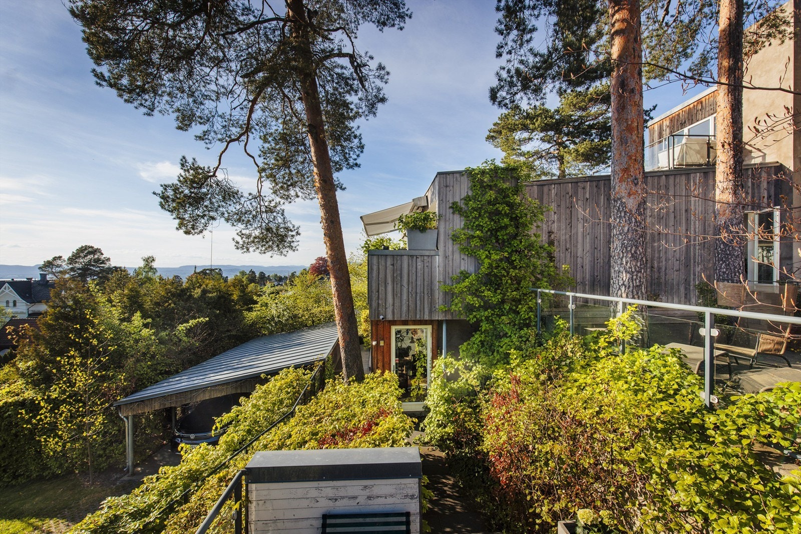 Høyt, fritt og solrikt. Galleribilde