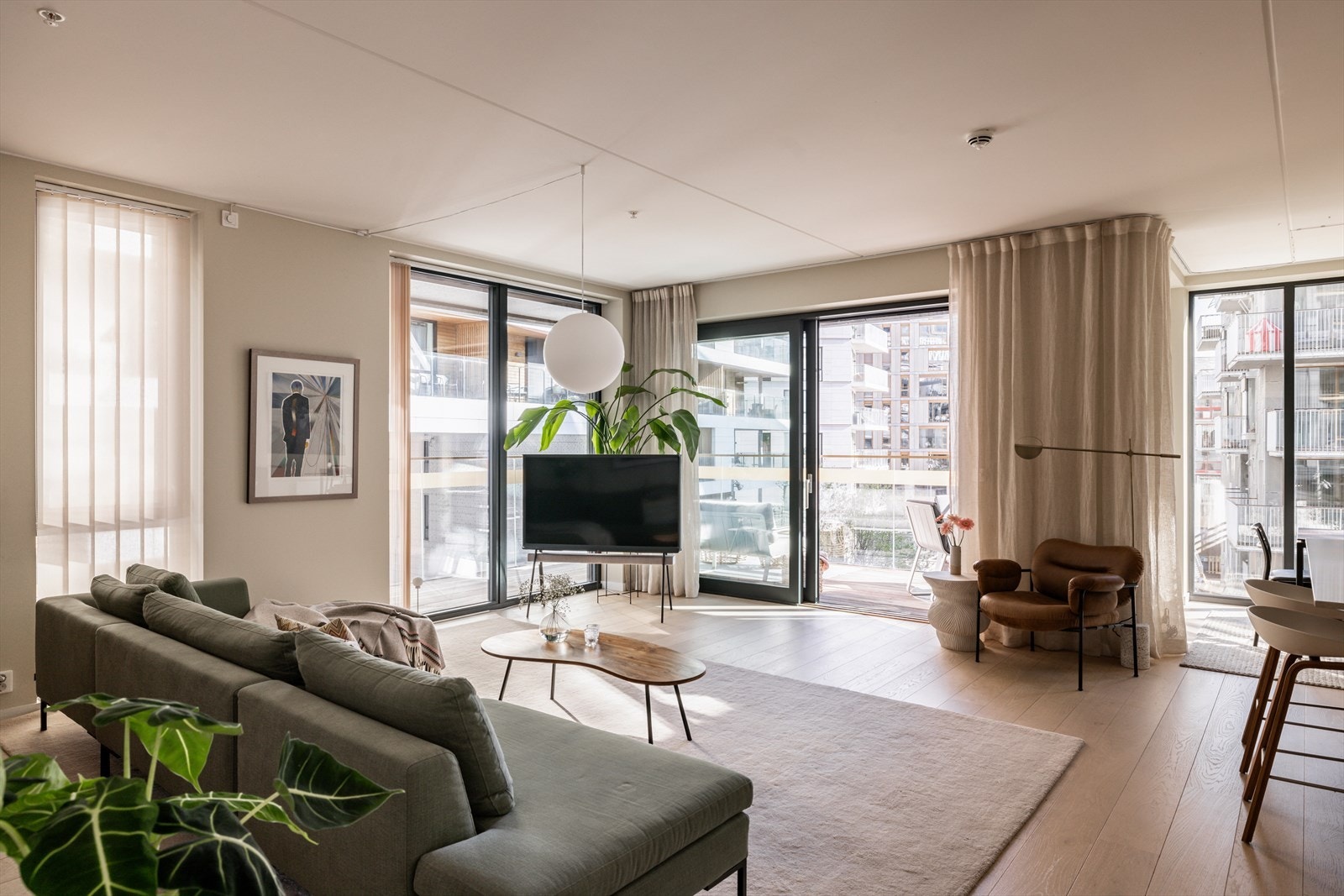 Eksklusiv og smakfull 3-4 roms selveier med fantastisk internbeliggenhet Galleribilde