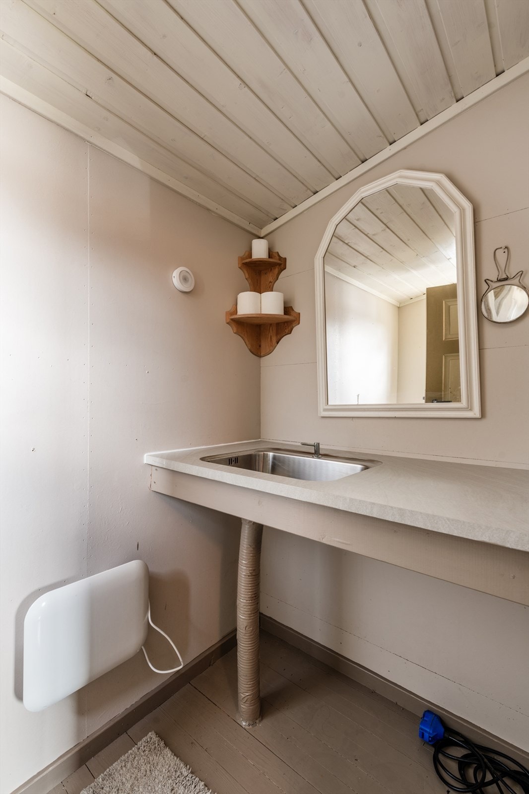 Dorom med vaskekum i rustfritt stål Galleribilde