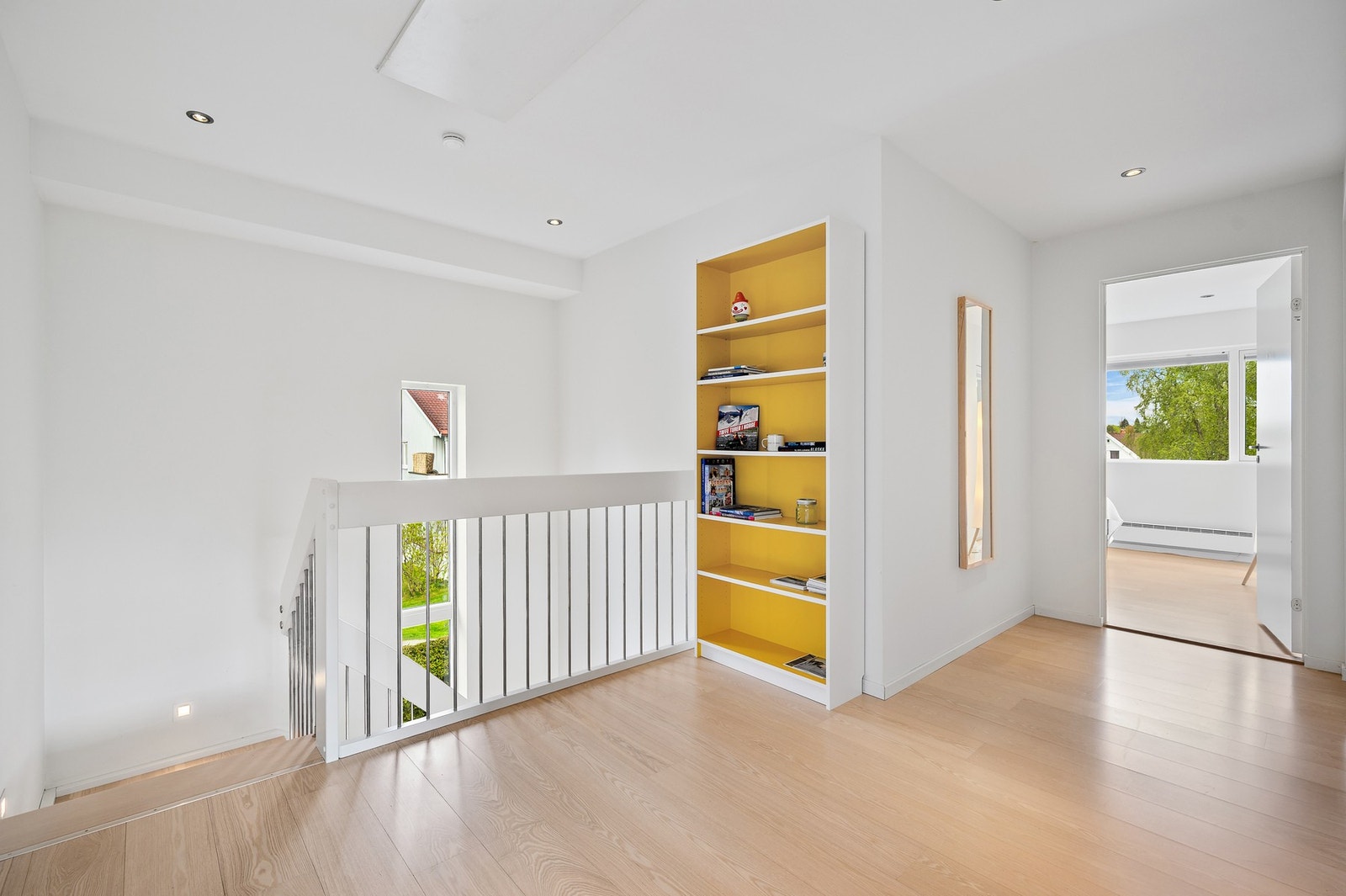 Gang i 2. etasje. Her har man også adkomst til kaldloft. Galleribilde