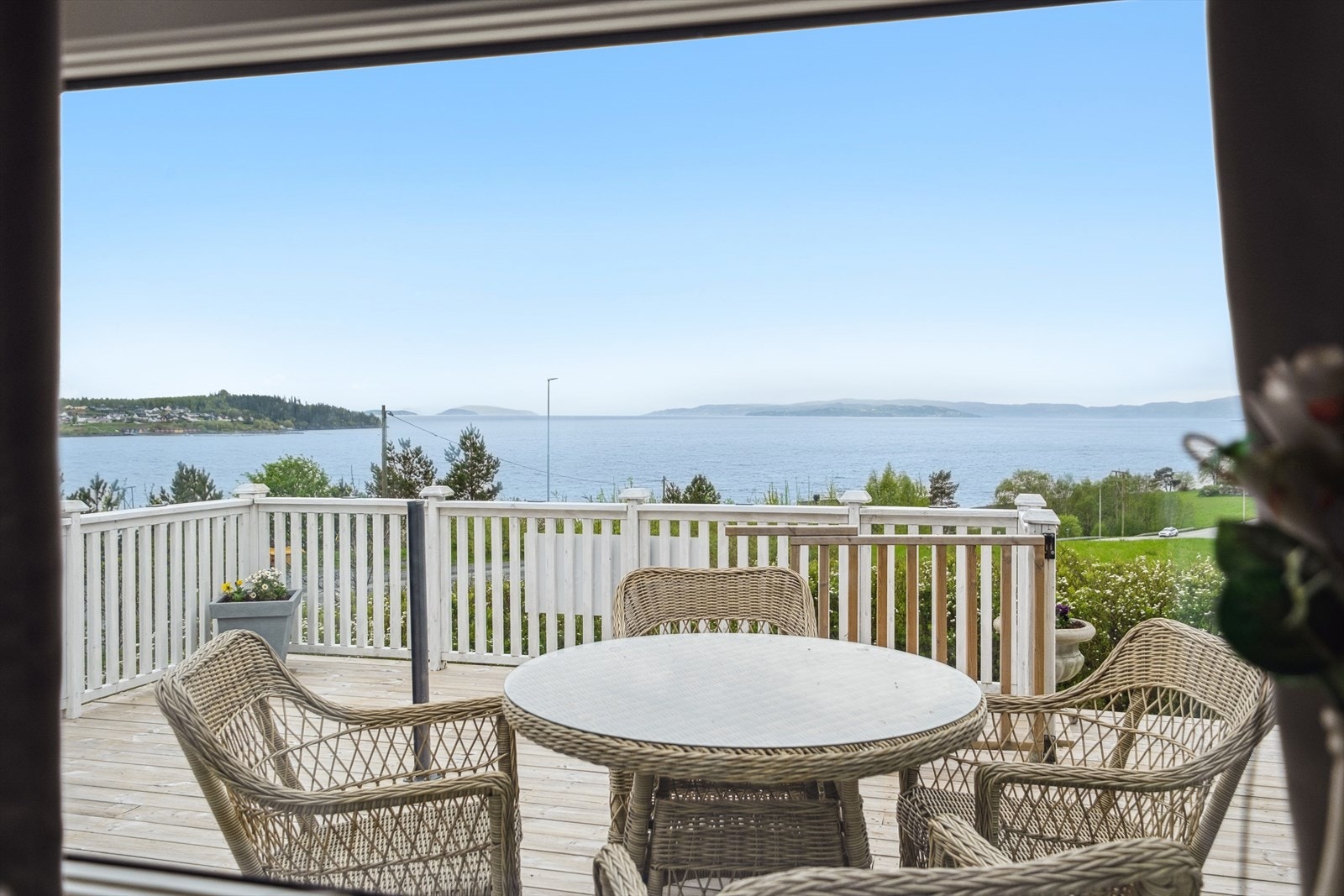 Utsikt fra veranda Galleribilde