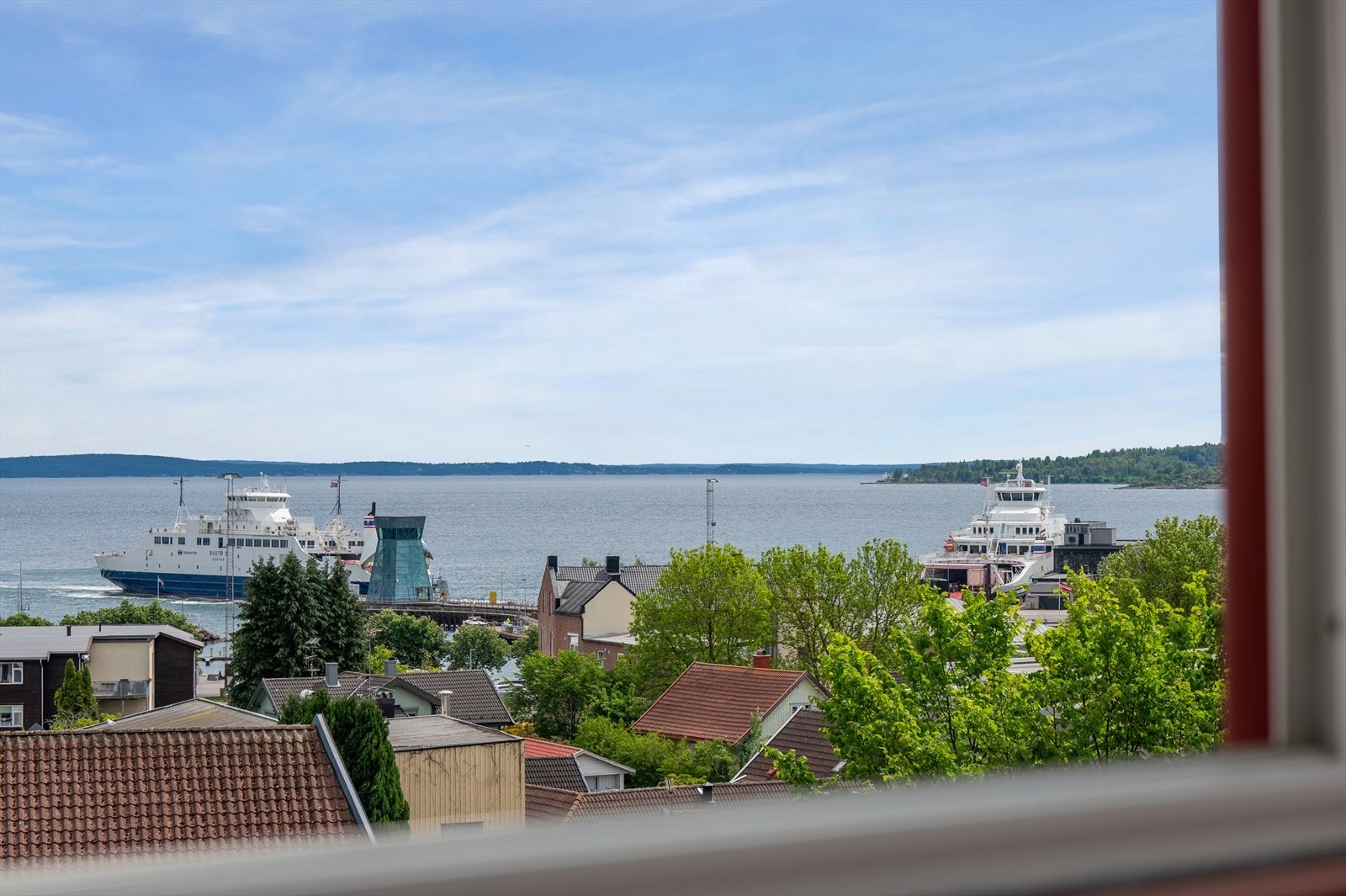 Flott fjordutsikt. Galleribilde