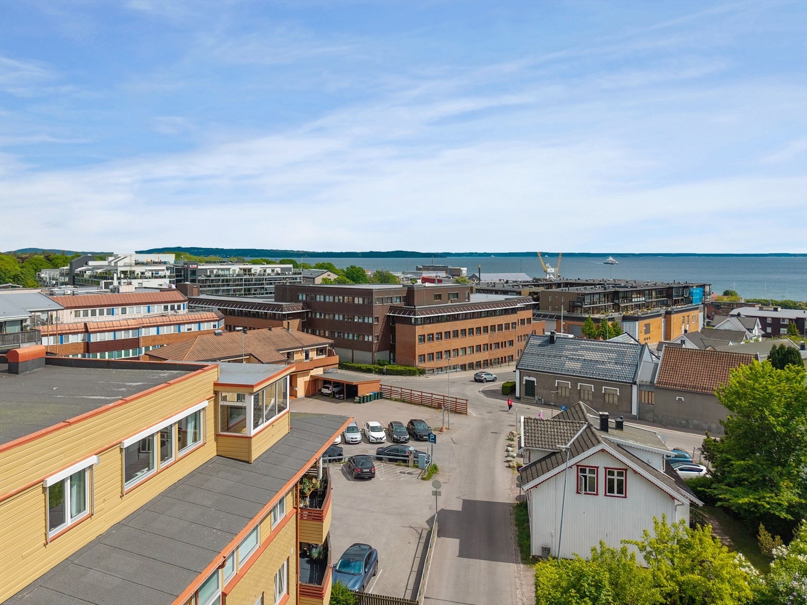 Dronefoto av leiligheten. Galleribilde