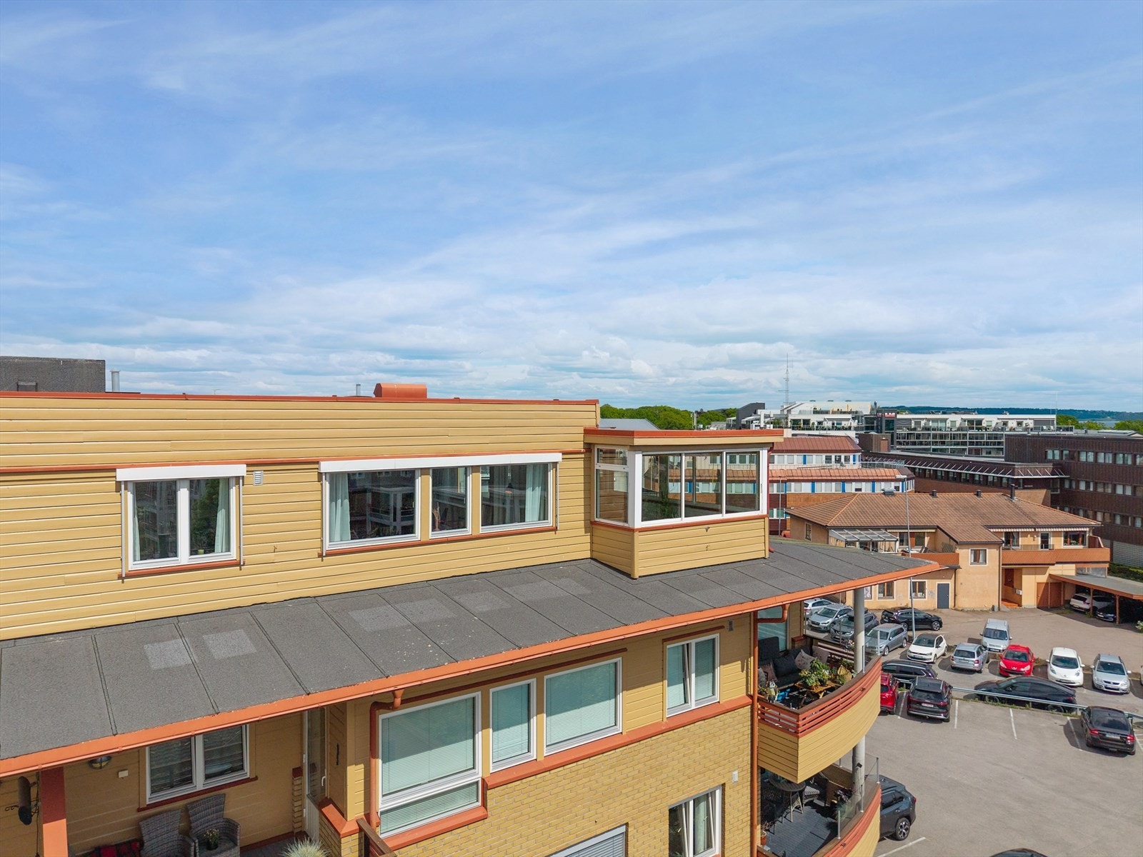 Dronefoto av leiligheten. Galleribilde