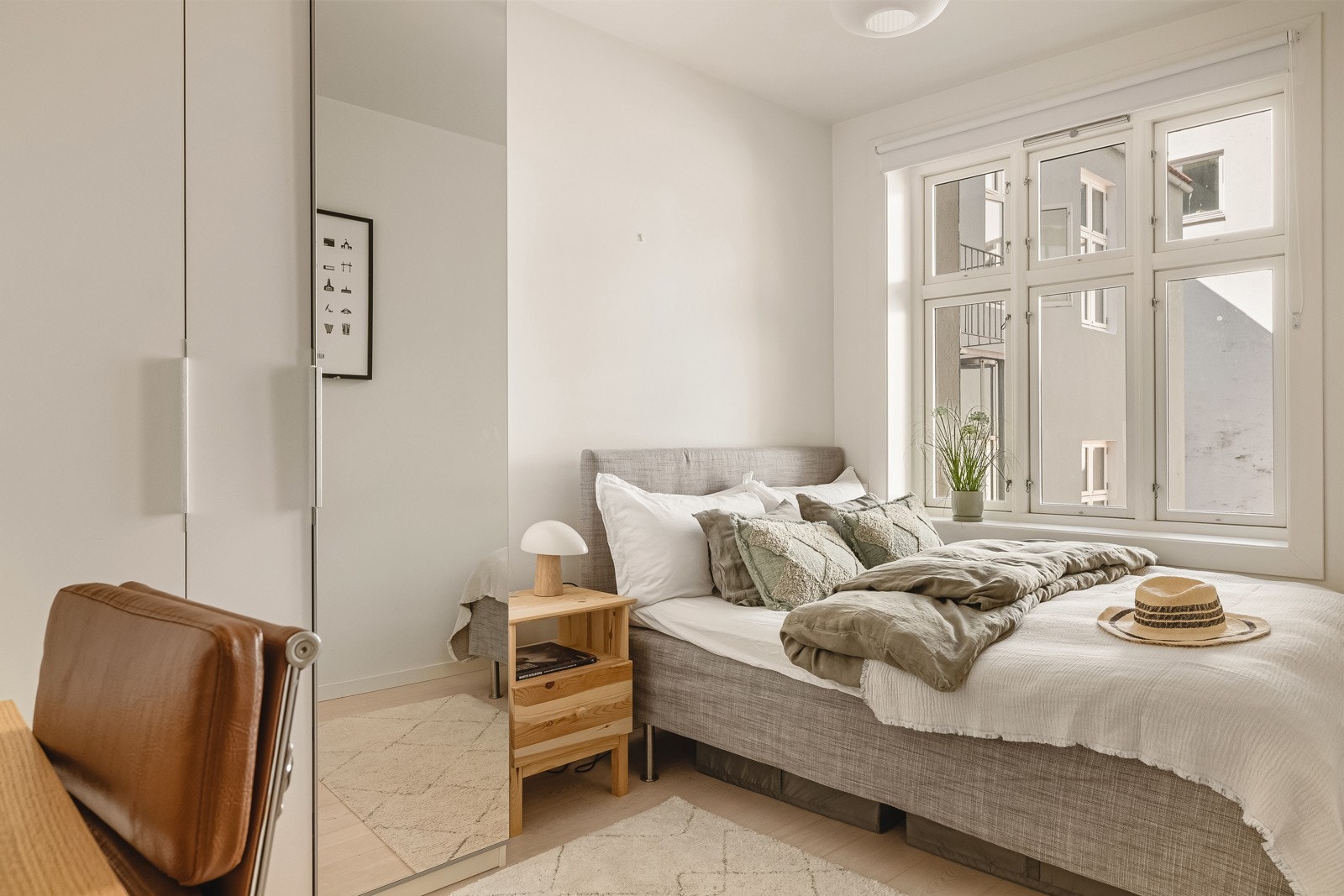 Soverommet er romslig med en størrelse på 10 kvadratmeter Galleribilde