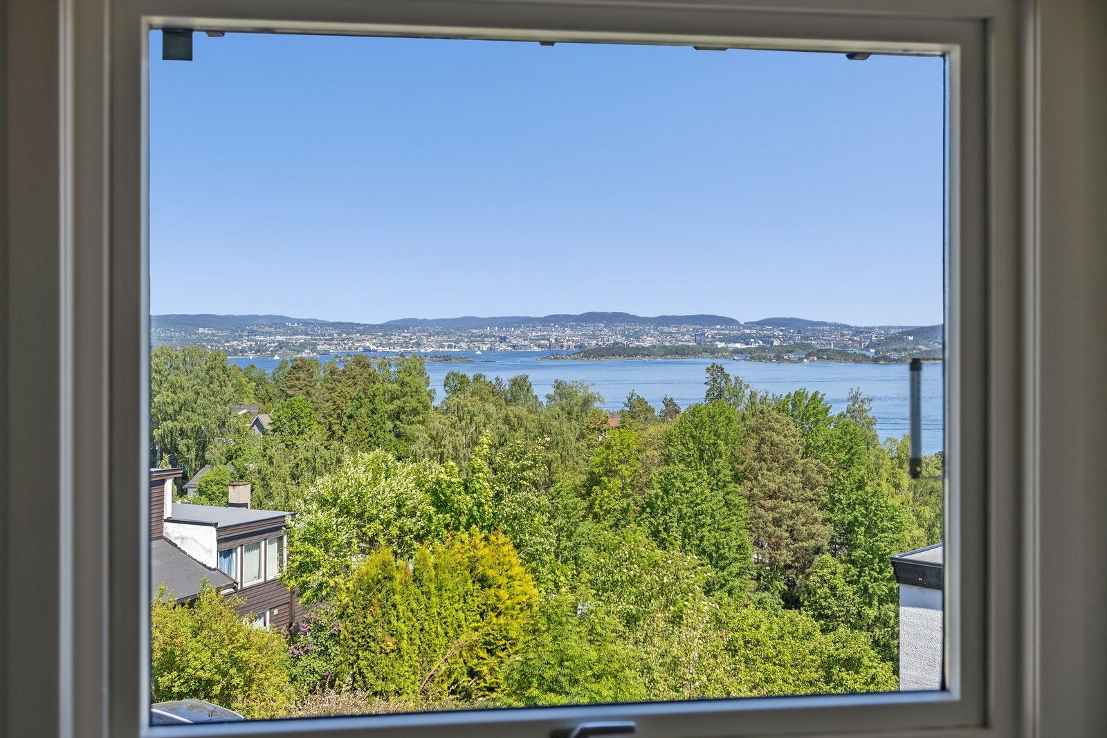 Fantastisk utsikt fra soverommet Galleribilde