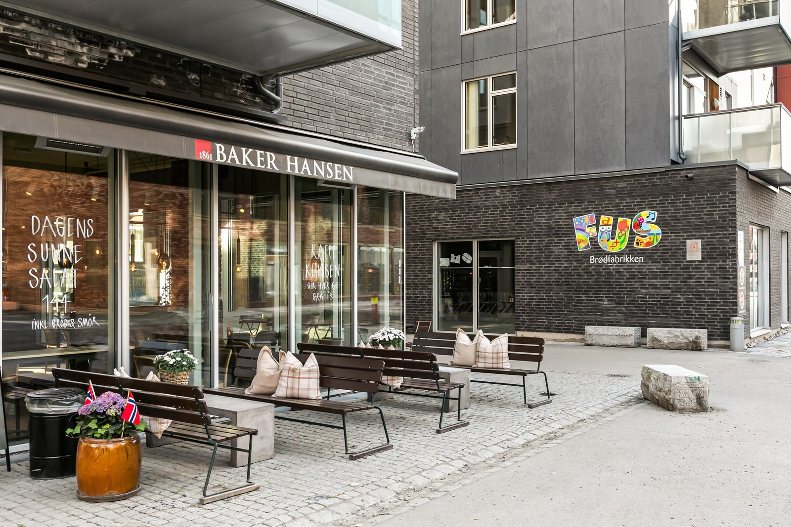 Baker Hansen Løren Galleribilde