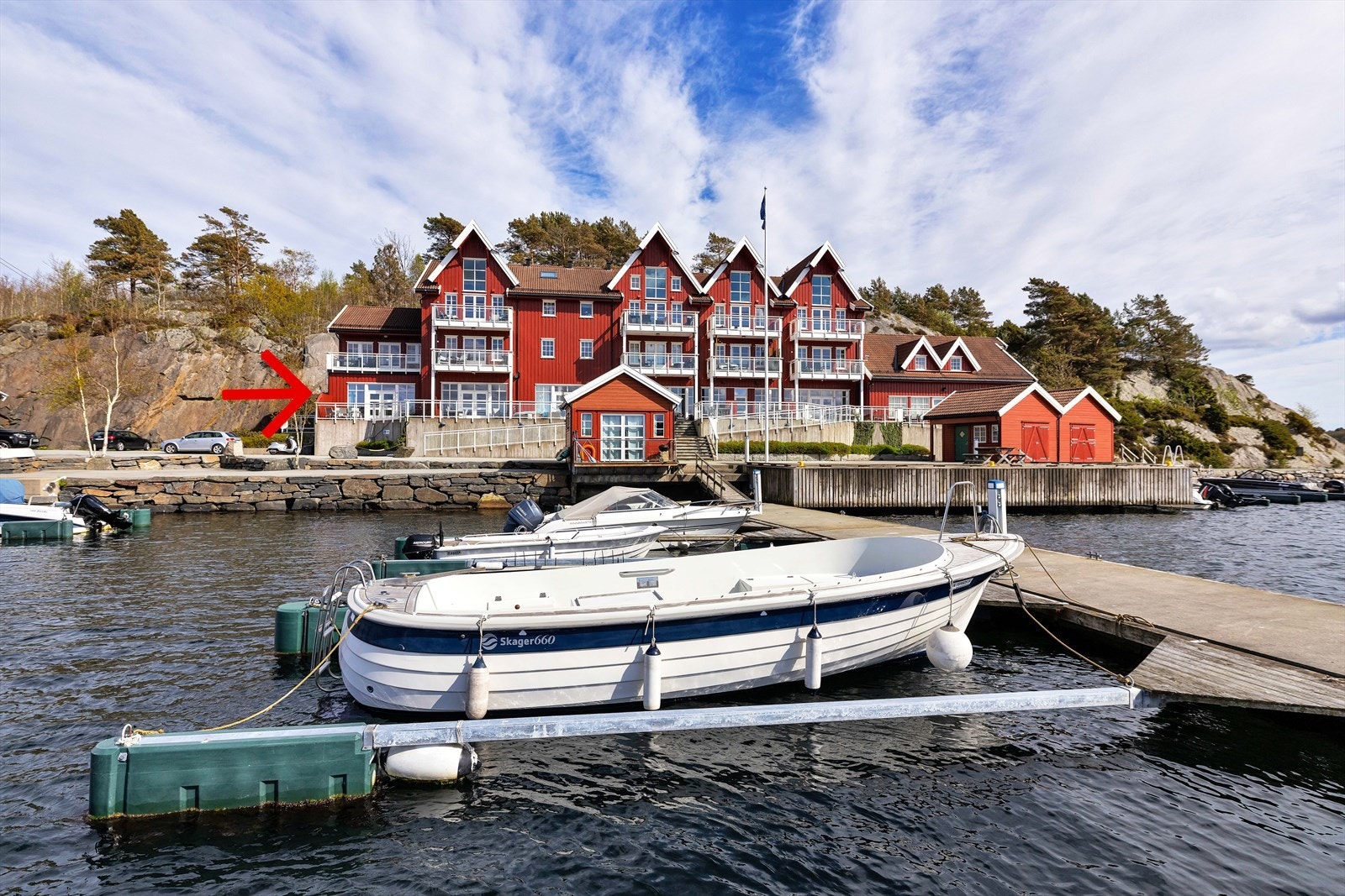 Eiendomsmegler Norge ved Kristian Lossius har gleden av å ønske deg velkommen til Kystveien 334 og idylliske Skudeviga! Galleribilde