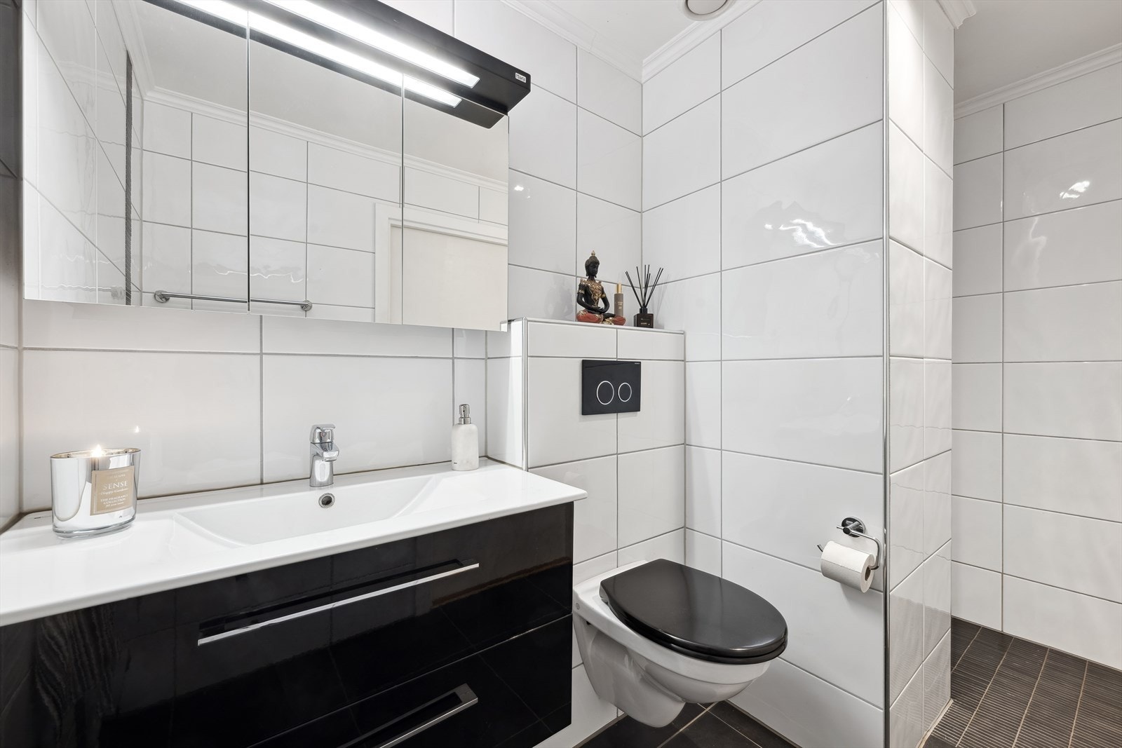 Pent fliselagt Bad/wc Galleribilde
