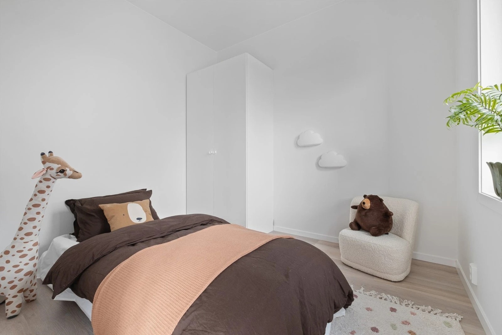 Soverom 3 passer perfekt som barnerom, gjesterom eller kontor. Galleribilde