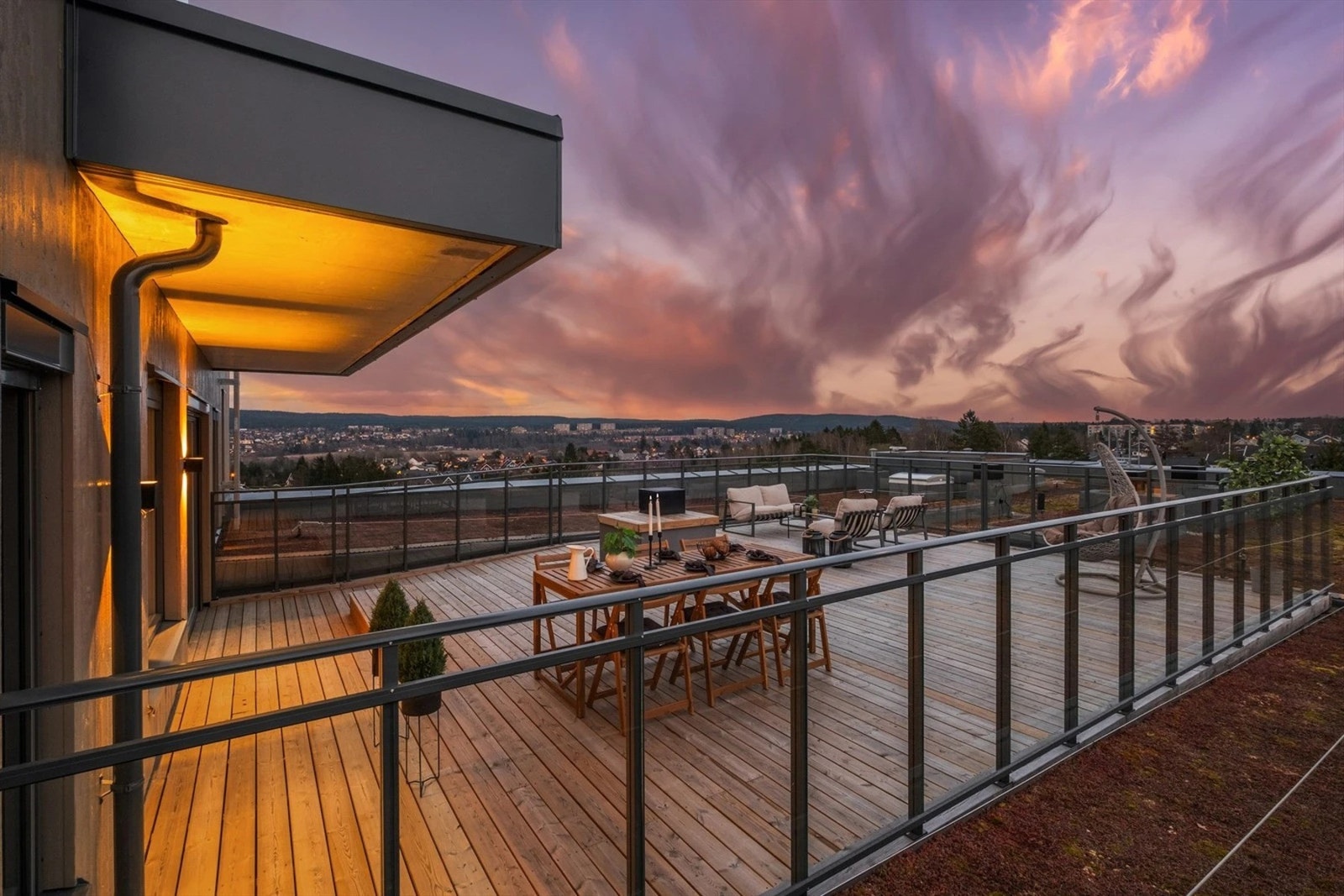 Unik toppleillighet-Privat takterrasse og balkong med fantastiske solforhold og utsikt! Galleribilde