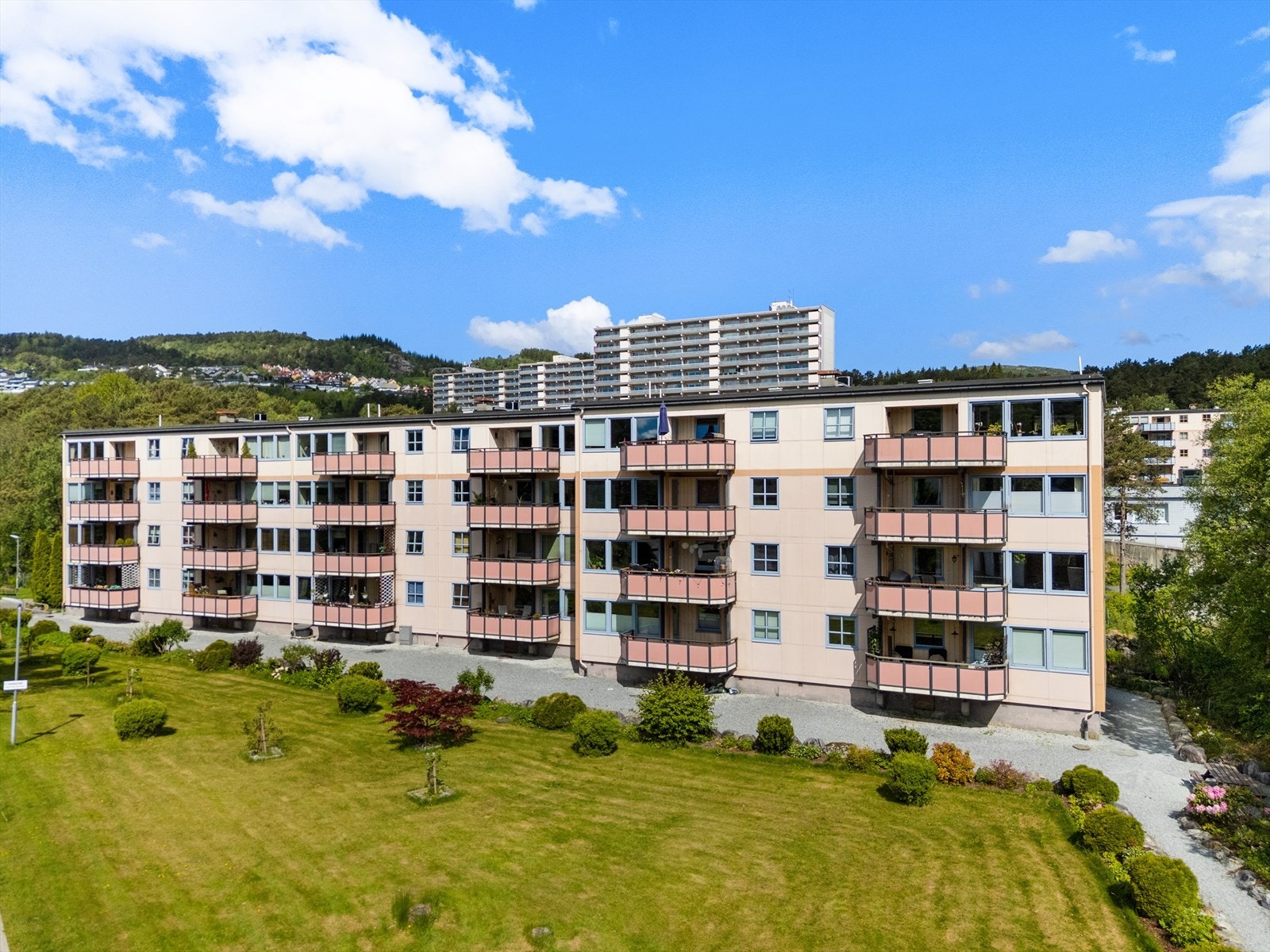 Leiligheten har en fin beliggenhet med kort vei til det meste! Galleribilde