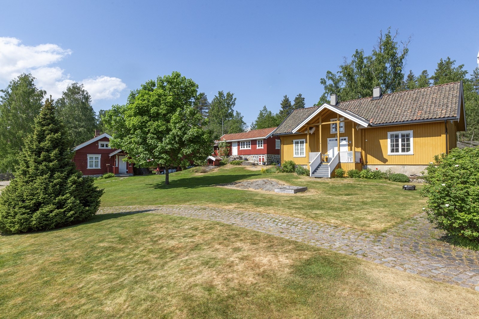 Hyggelig tun Galleribilde