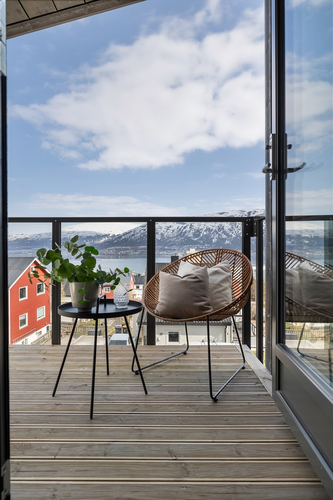Upåklagelig utsikt fra balkongen. Galleribilde