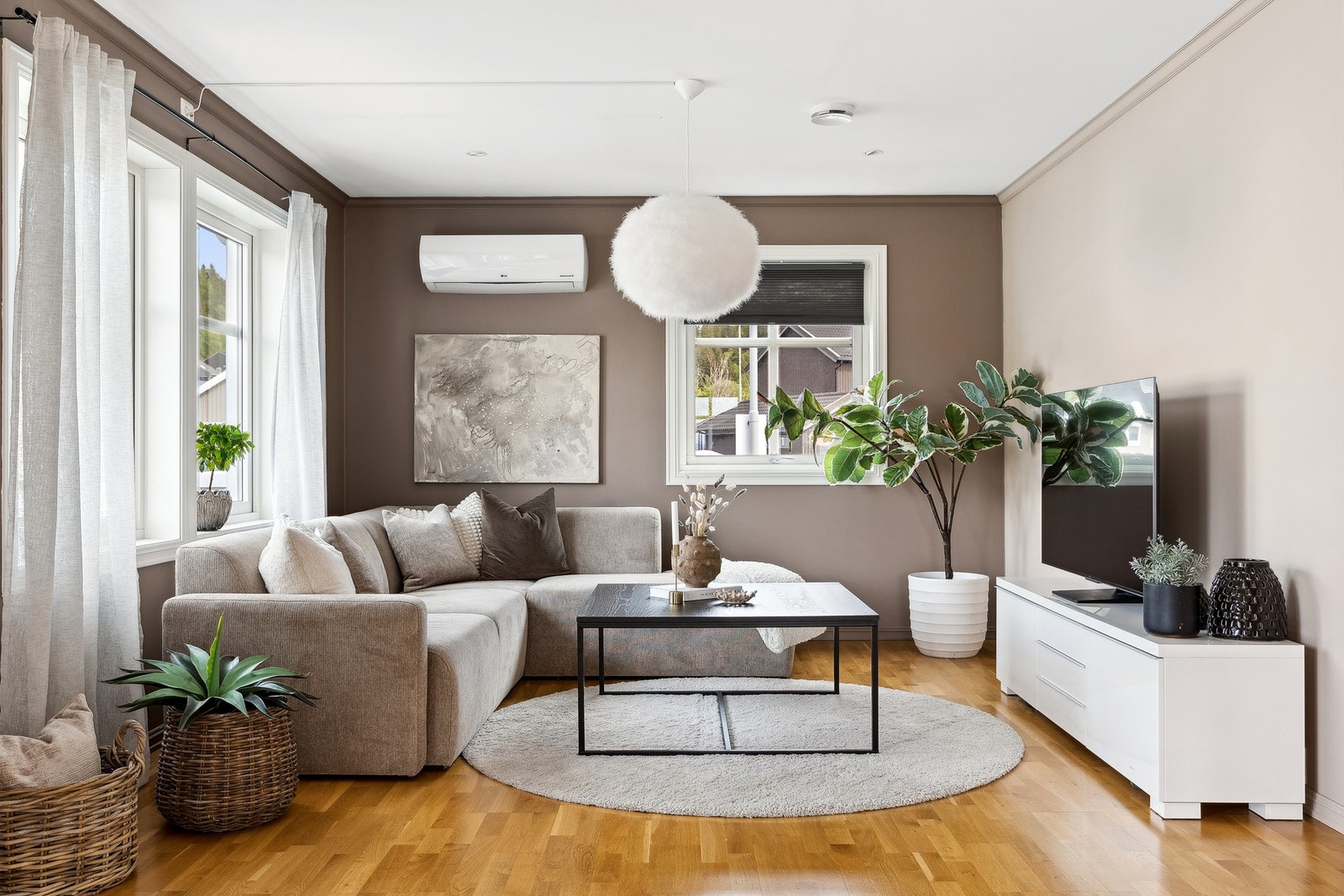 Boligen har en lekker stue på hele 41,5 kvm med god møbleringsfrihet. Galleribilde