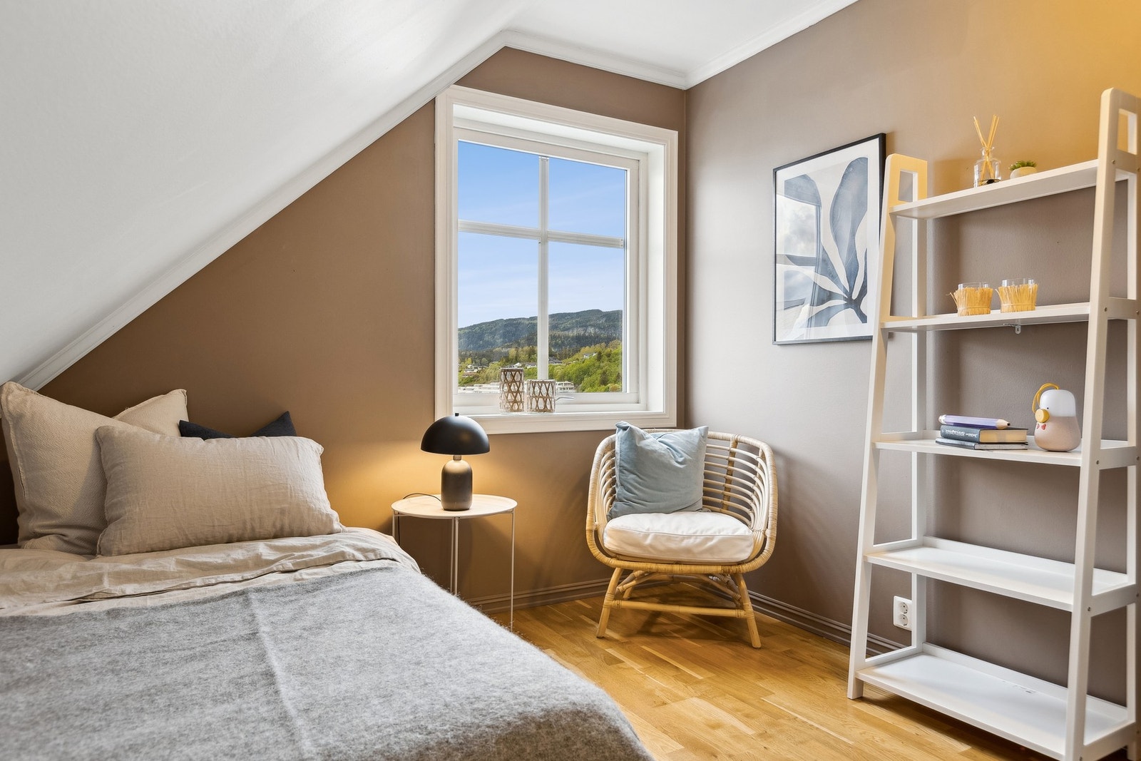 Dette rommet byr også på en vakker utsikt. Galleribilde